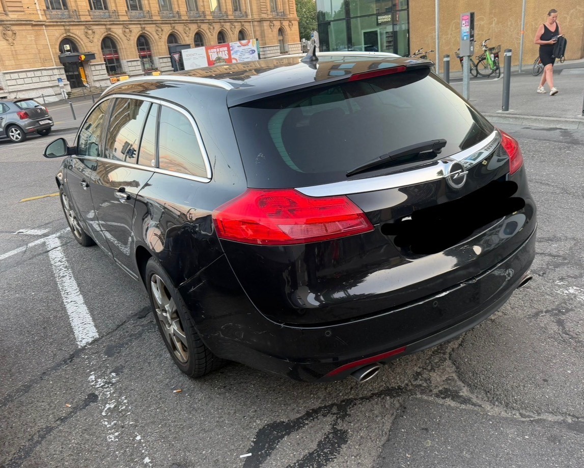 OPEL Insignia Sports Tourer 1.6 Turbo Cosmo-image-1