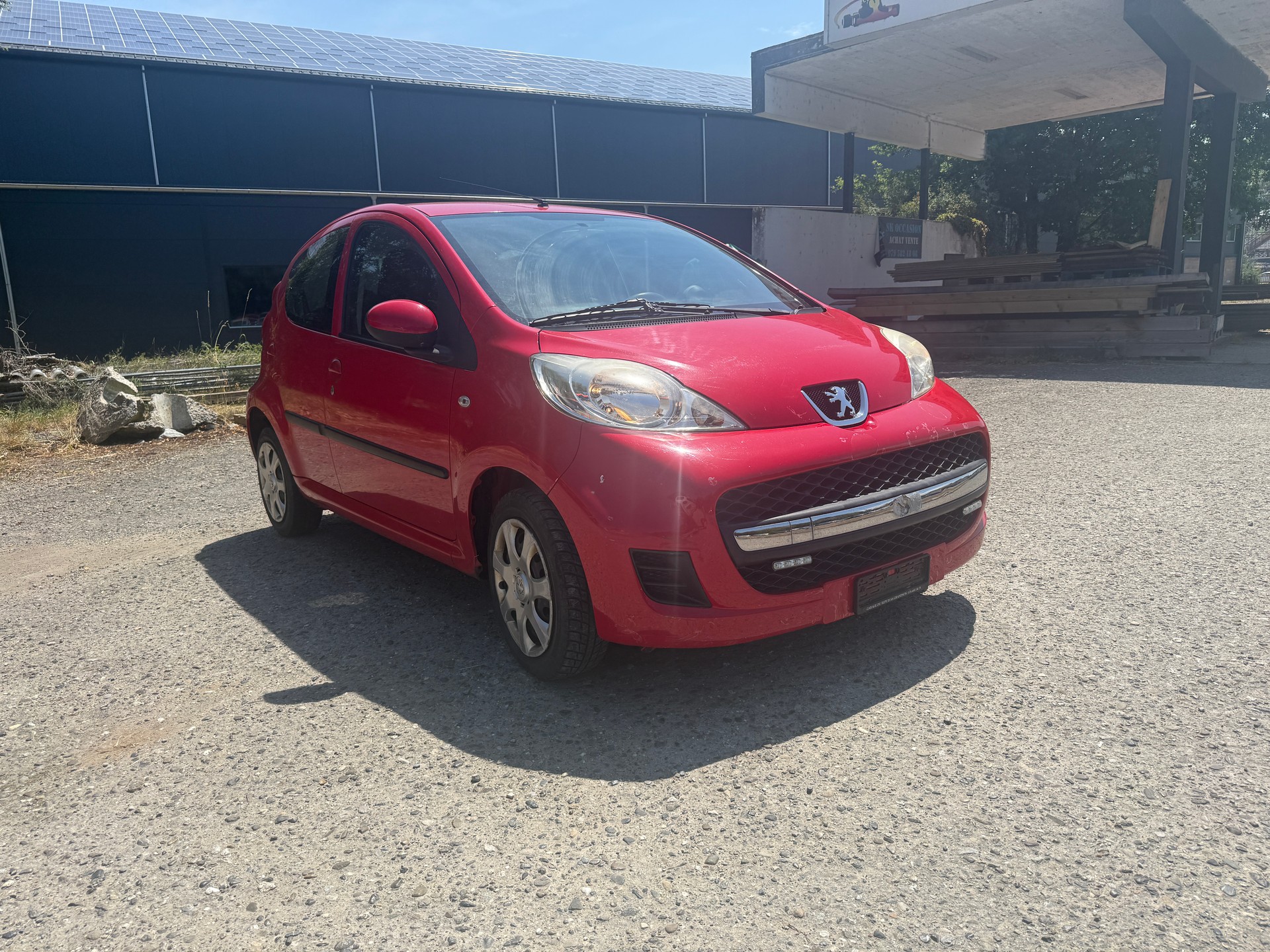 PEUGEOT 107 1.0 Swiss Edition-image-1