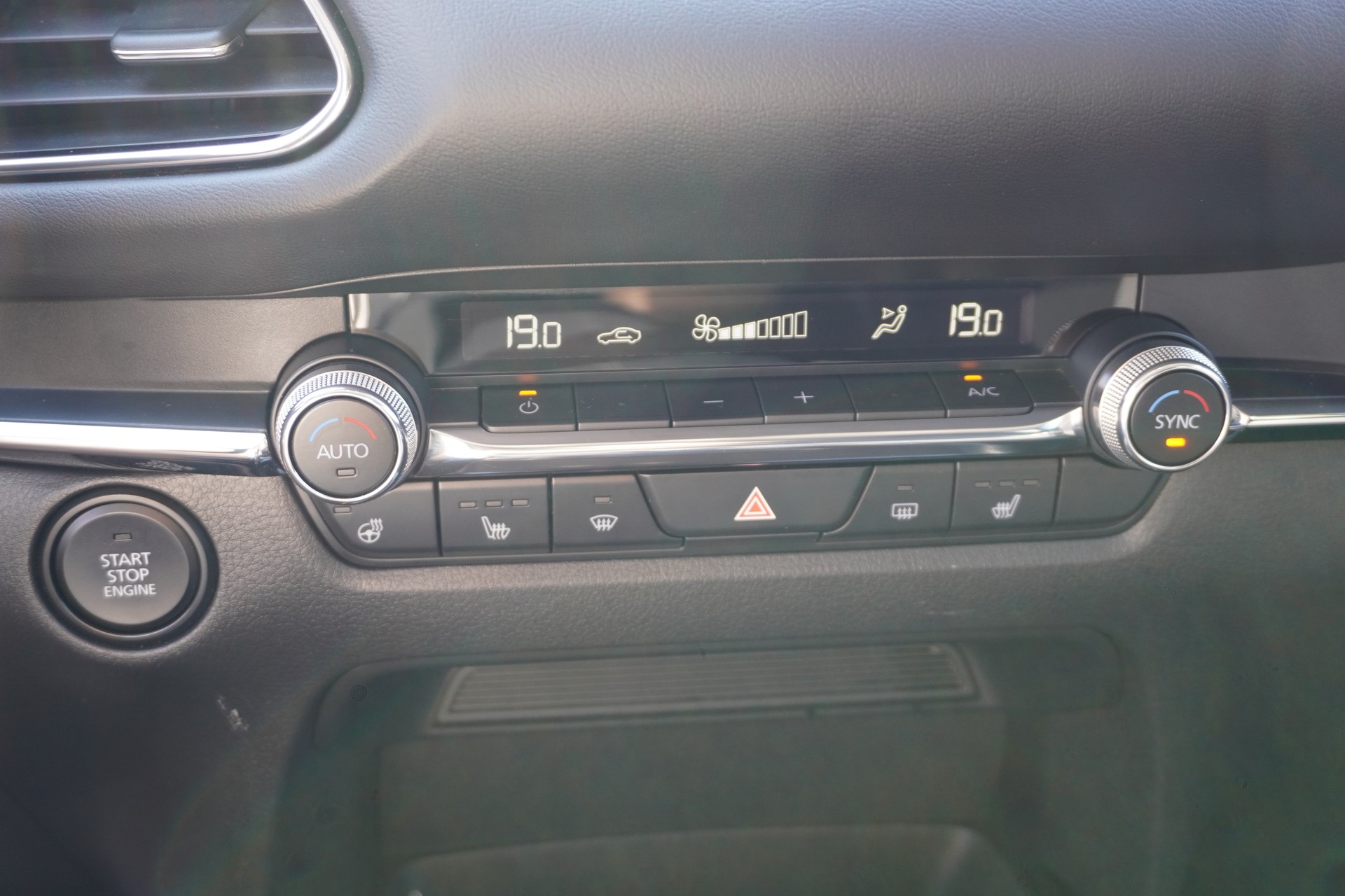 MAZDA CX-30 SKYACTIV-G 150 M Hybrid FWD Ambition Plus Automat-image-16