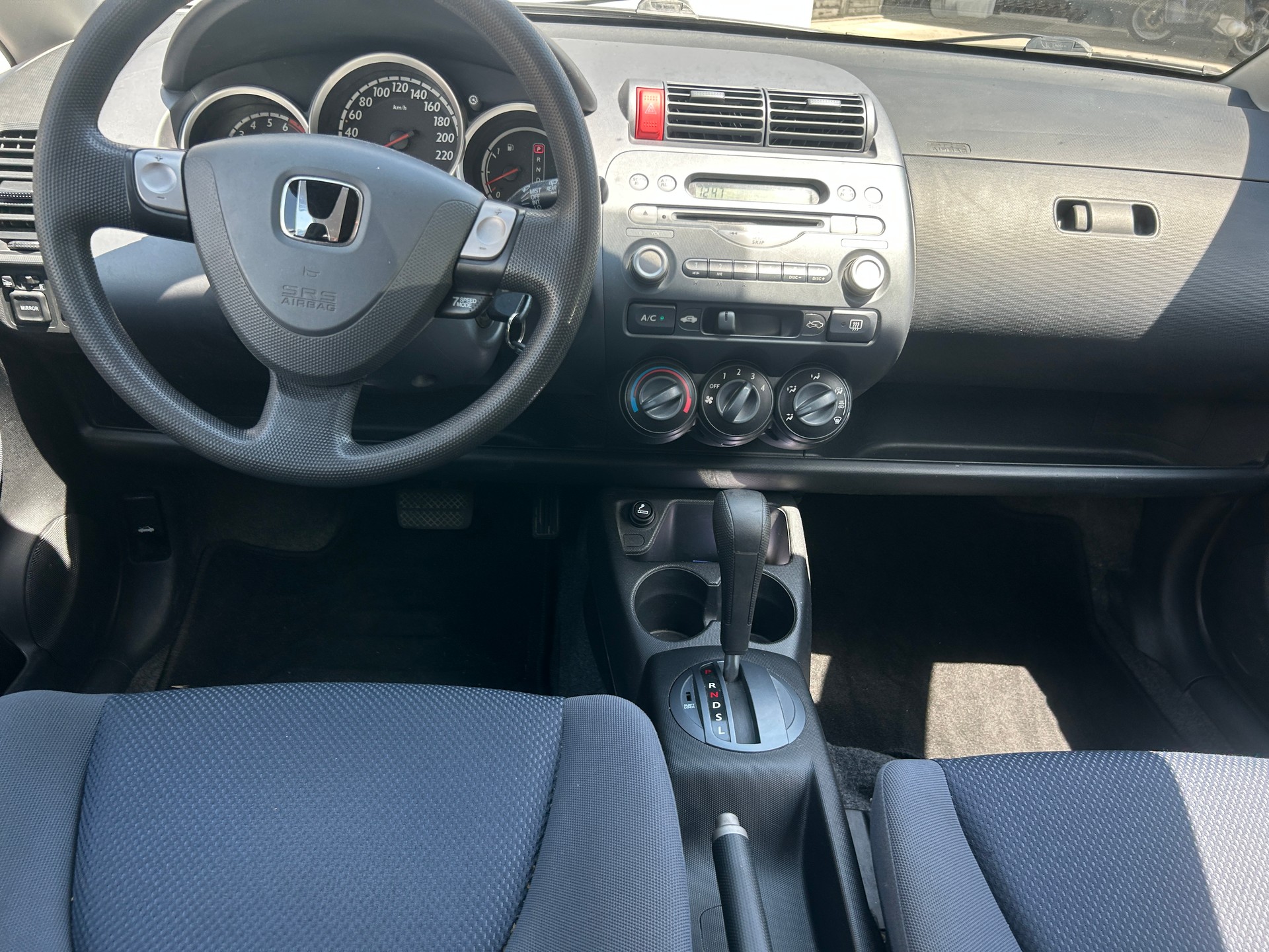 HONDA Jazz 1.4i LS-image-9