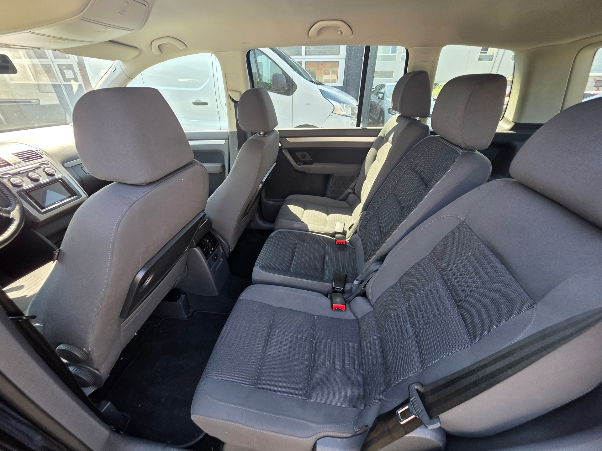VW Touran 1.4 TSI Highline DSG-image-8