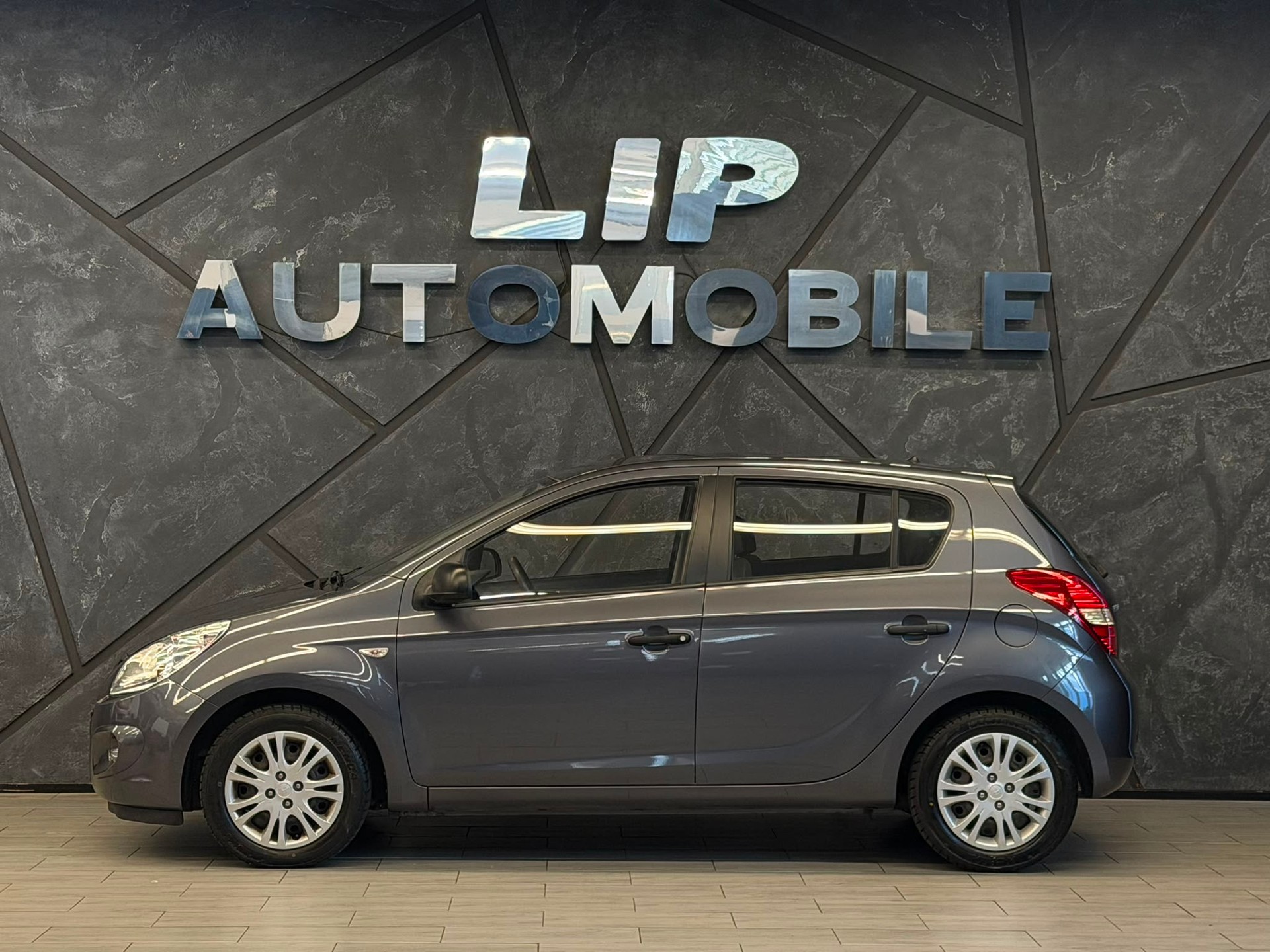 HYUNDAI i20 1.2 Comfort-image-4