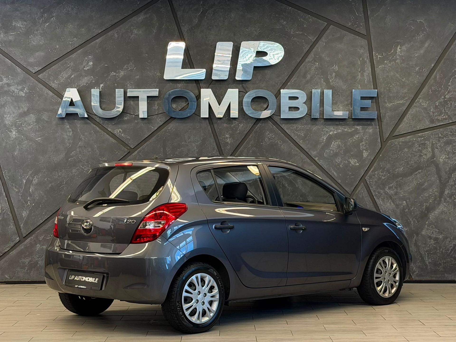 HYUNDAI i20 1.2 Comfort-image-5