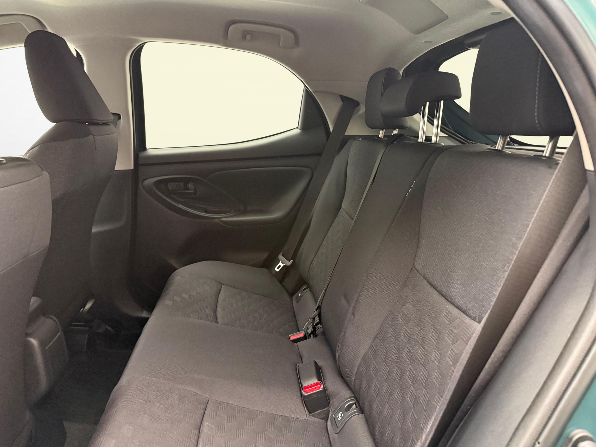 TOYOTA Yaris 1.5 VVT-i HSD Trend-image-10