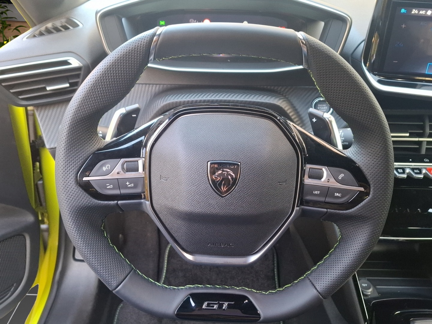 PEUGEOT 208 NEW 1.2 Hybrid 145 GT-image-10