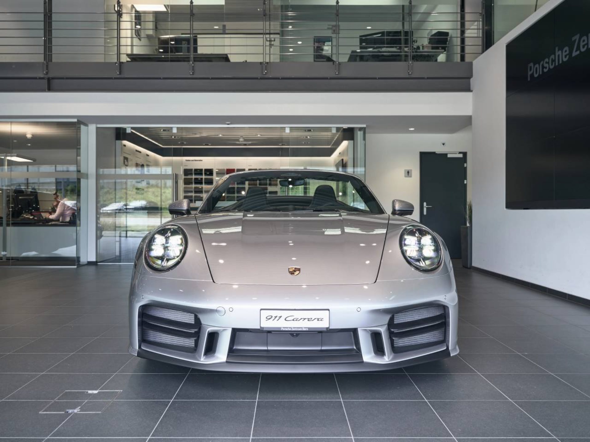 PORSCHE 911 Carrera Cabriolet-image-8