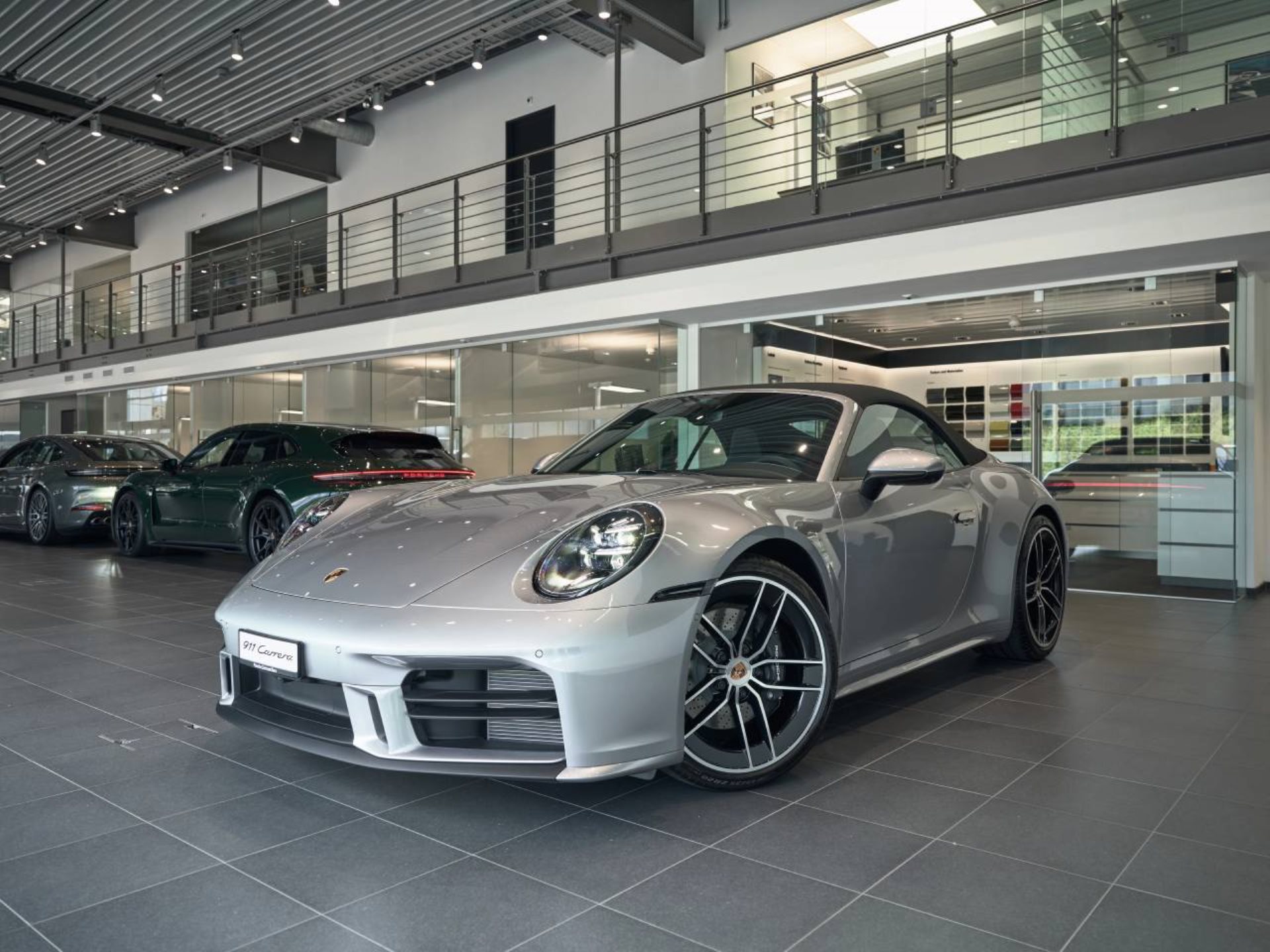 PORSCHE 911 Carrera Cabriolet-image-14