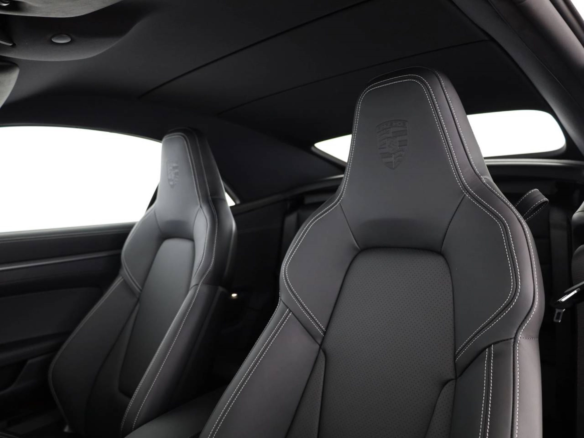 PORSCHE 911 Carrera Cabriolet-image-4