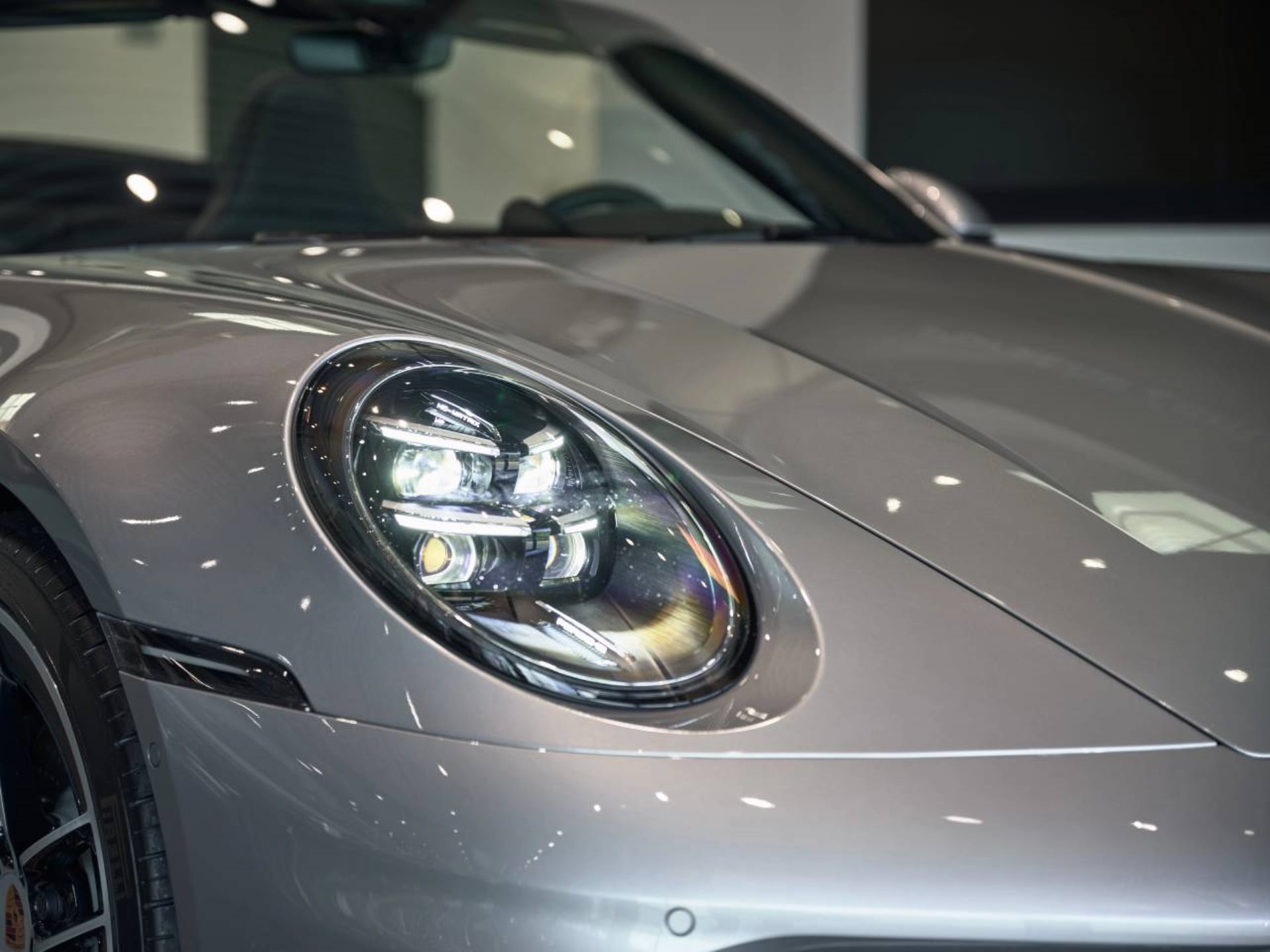 PORSCHE 911 Carrera Cabriolet-image-30