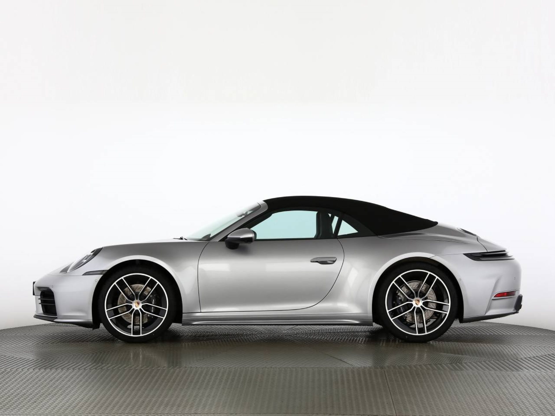 PORSCHE 911 Carrera Cabriolet-image-14