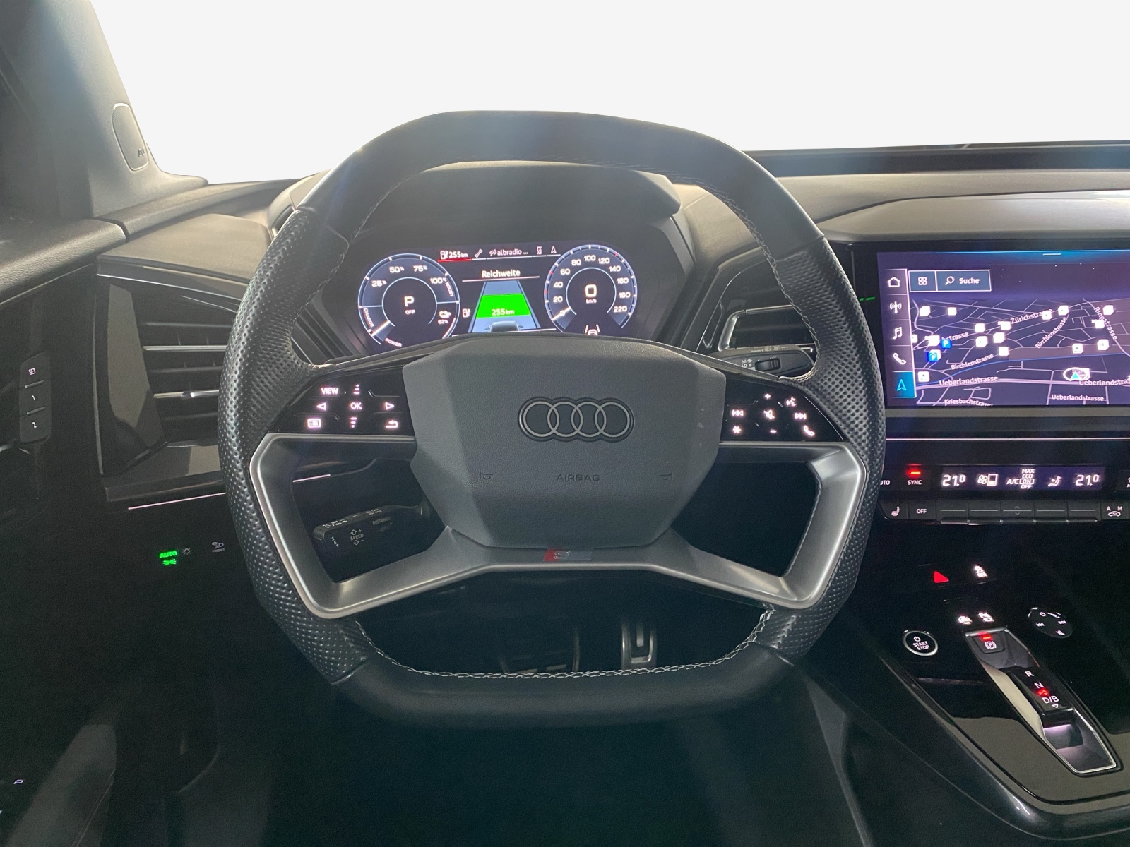 AUDI Q4 e-tron 50 quattro-image-10