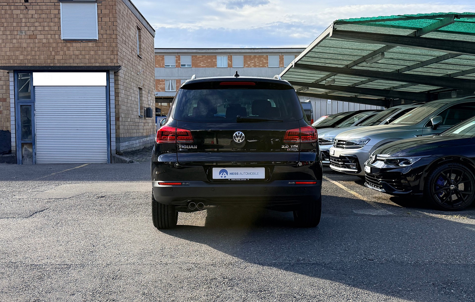 VW Tiguan 2.0 TDI Lounge 4Motion DSG Automat-image-4