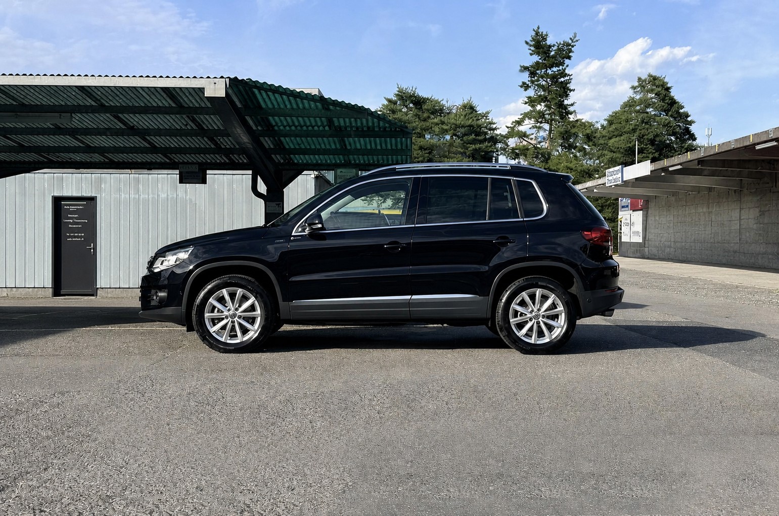 VW Tiguan 2.0 TDI Lounge 4Motion DSG Automat-image-13