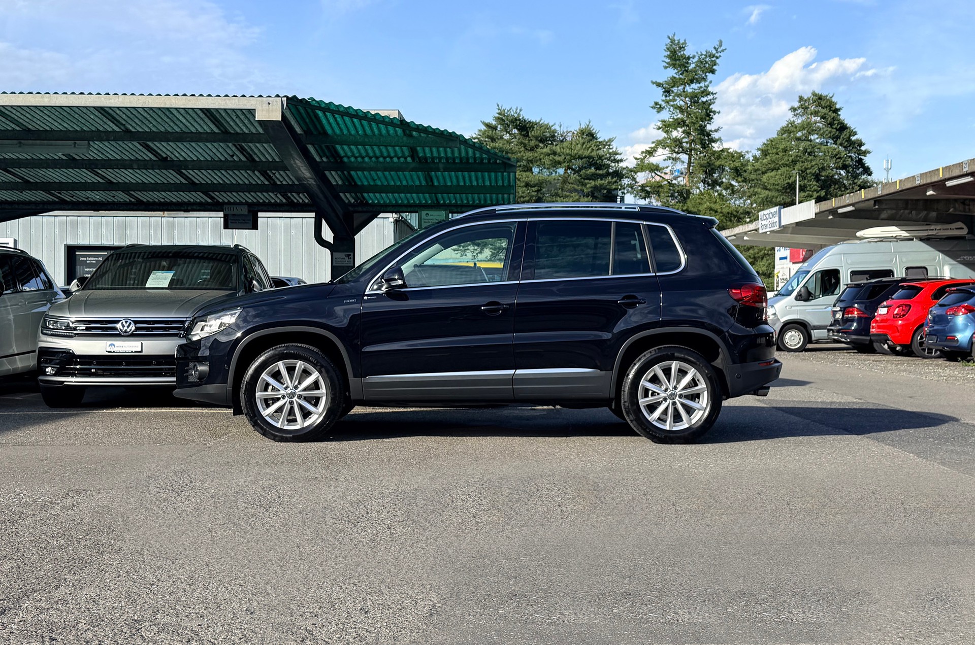VW Tiguan 2.0 TDI Lounge 4Motion DSG Automat-image-13