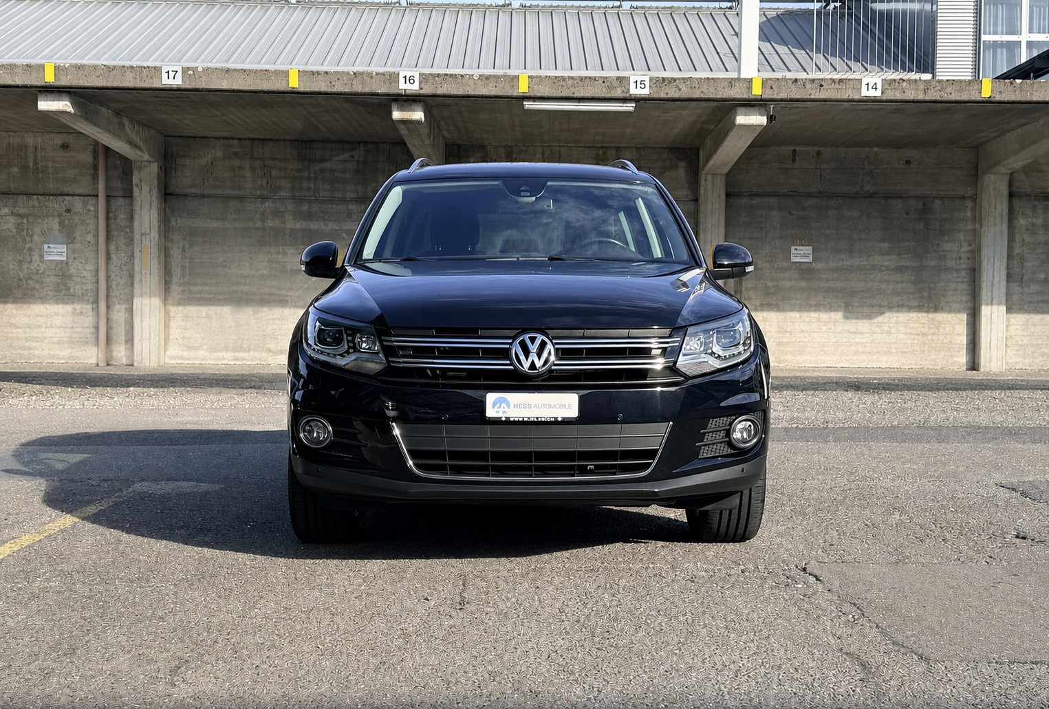 VW Tiguan 2.0 TDI Lounge 4Motion DSG Automat-showroom-element-1