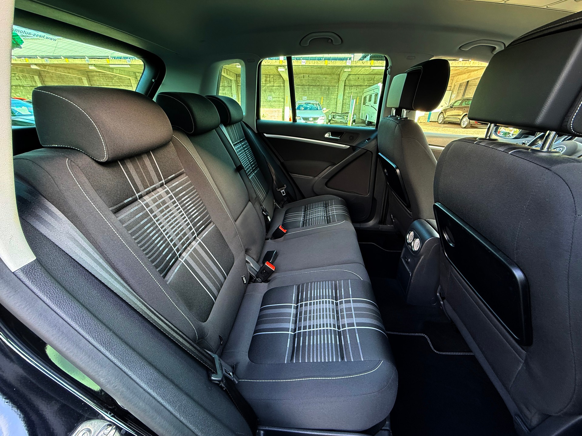 VW Tiguan 2.0 TDI Lounge 4Motion DSG Automat-image-20
