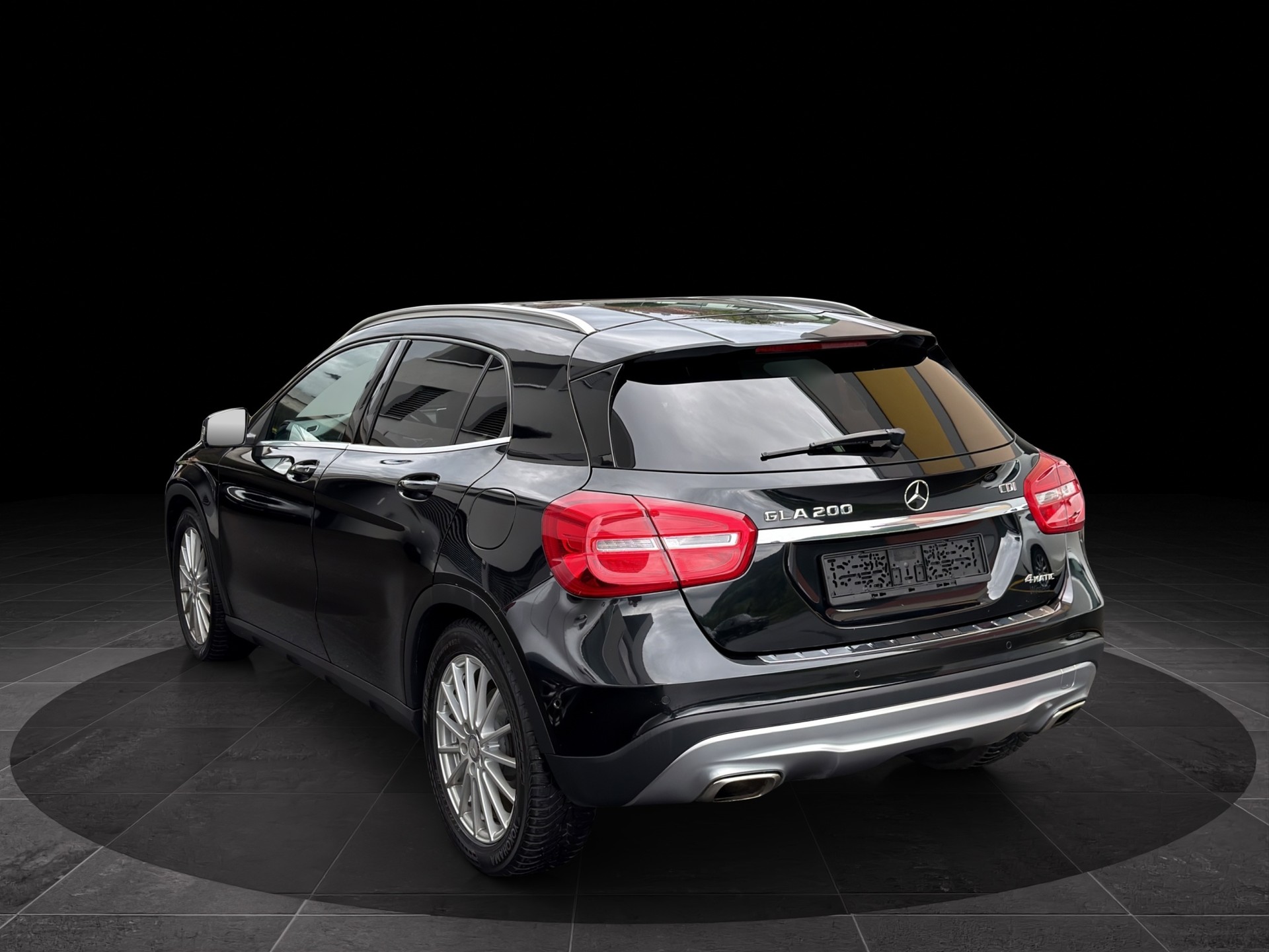 MERCEDES-BENZ GLA 200 CDI Swiss Star Edition 4Matic 7G-DCT-image-3