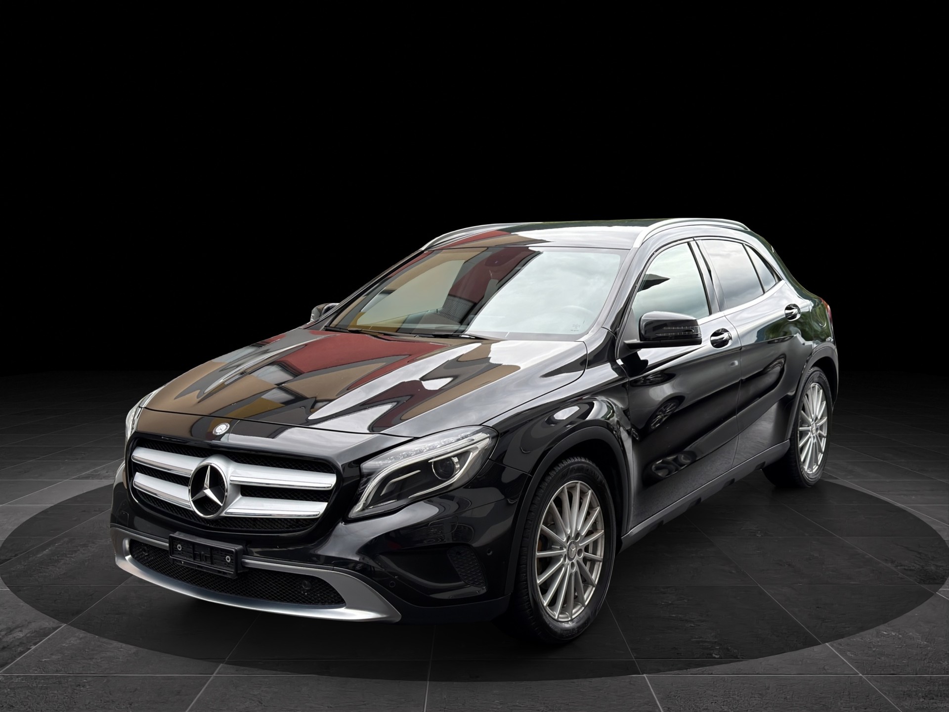 MERCEDES-BENZ GLA 200 CDI Swiss Star Edition 4Matic 7G-DCT-image-4