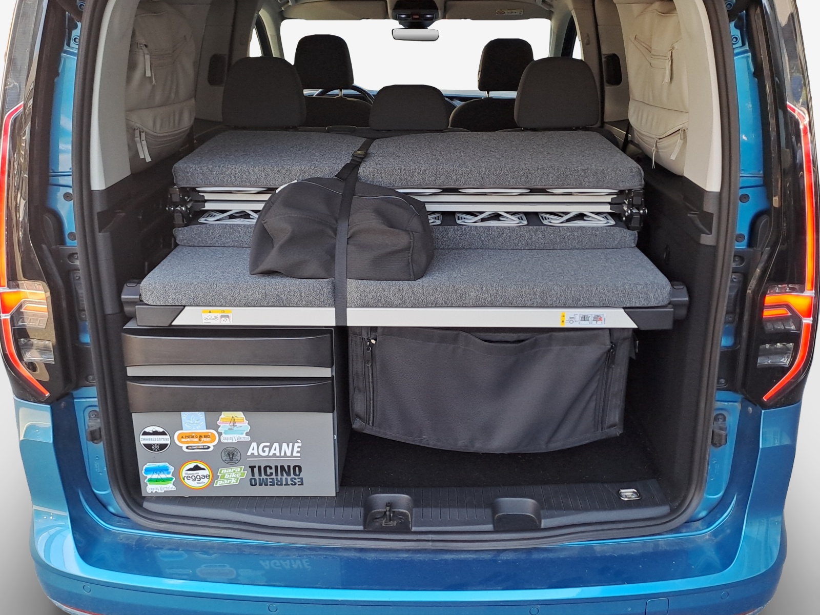 VW Caddy 2.0 TDI California Spirit DSG-image-12