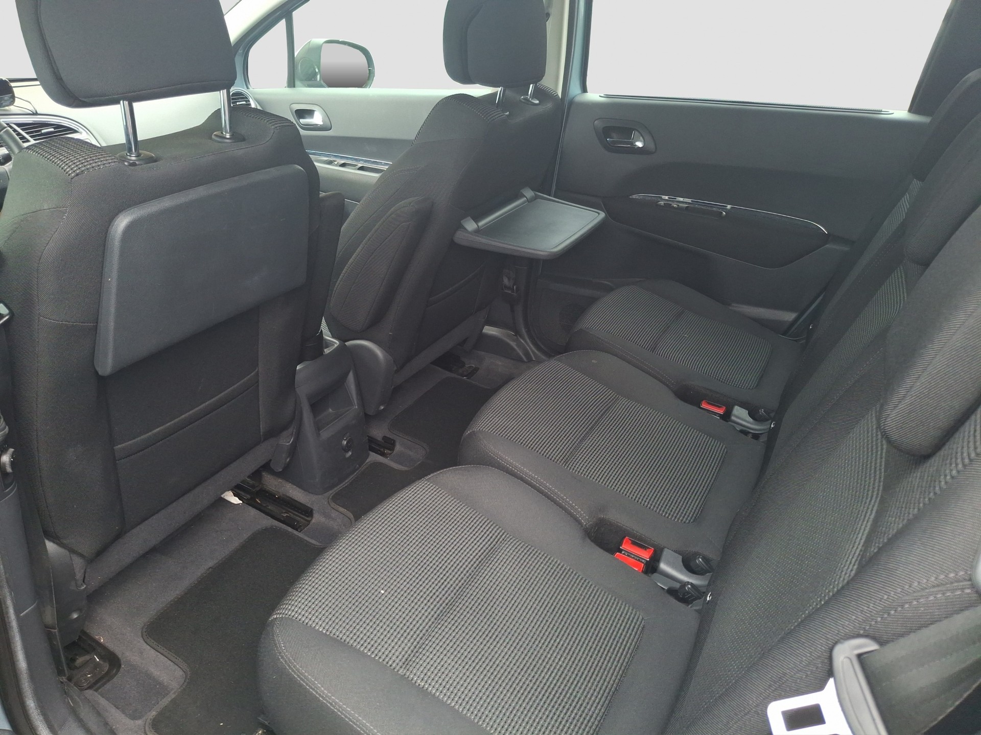 PEUGEOT 5008 1.6 16V T Sport Pack-image-5