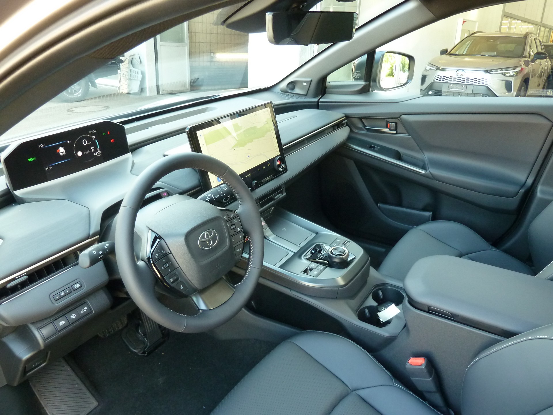 TOYOTA BZ4X TOURING Prmium AWD (4x4)-image-12