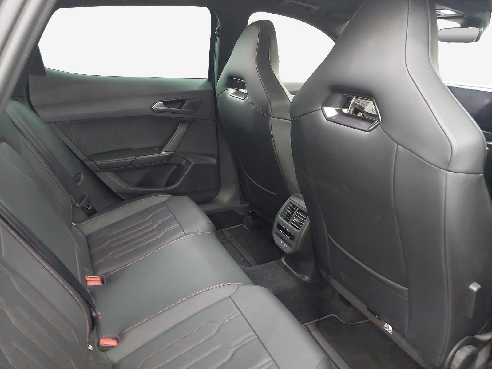 CUPRA Formentor 1.4 e-HYBRID pHEV VZ DSG-image-13