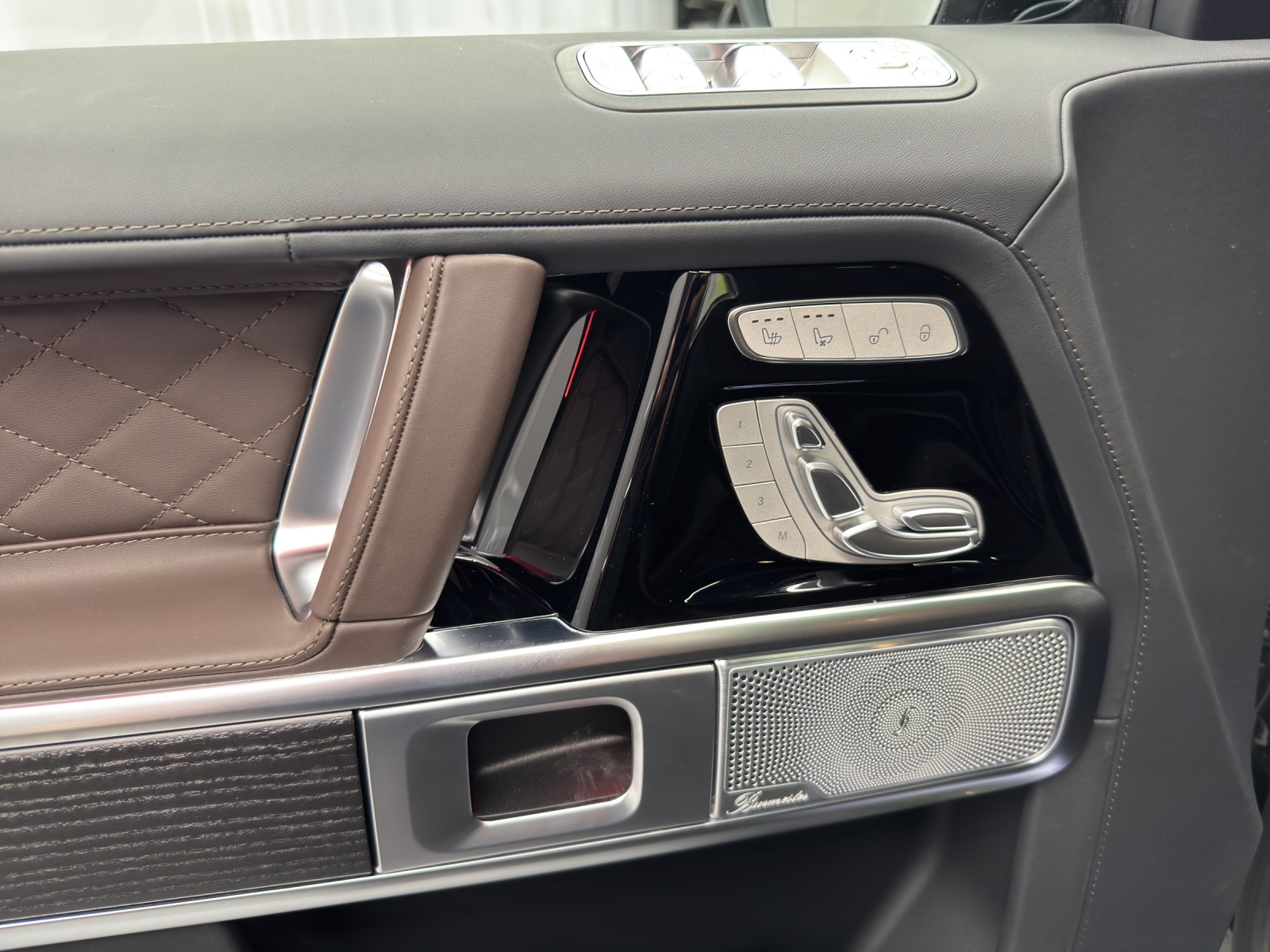 MERCEDES-BENZ G 450d-image-12