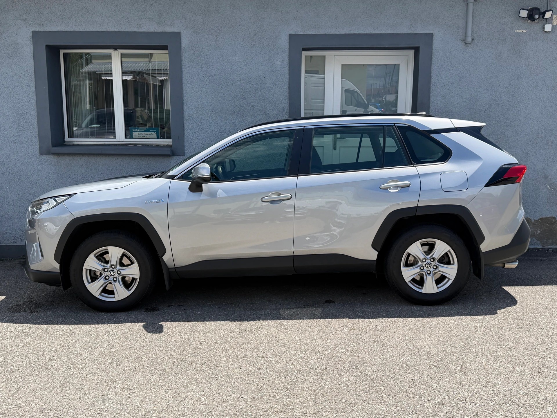 TOYOTA RAV-4 2.5 HSD Comfort e-CVT 4WD-image-2