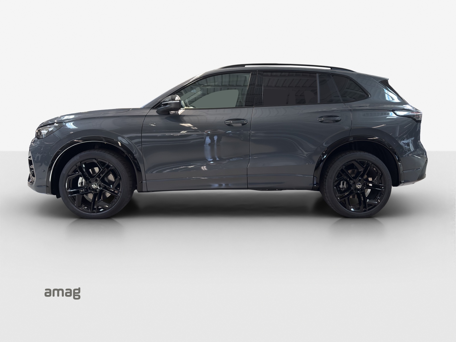 VW Tiguan 2.0 TSI DSG R-Line Plus 4Motion-image-1