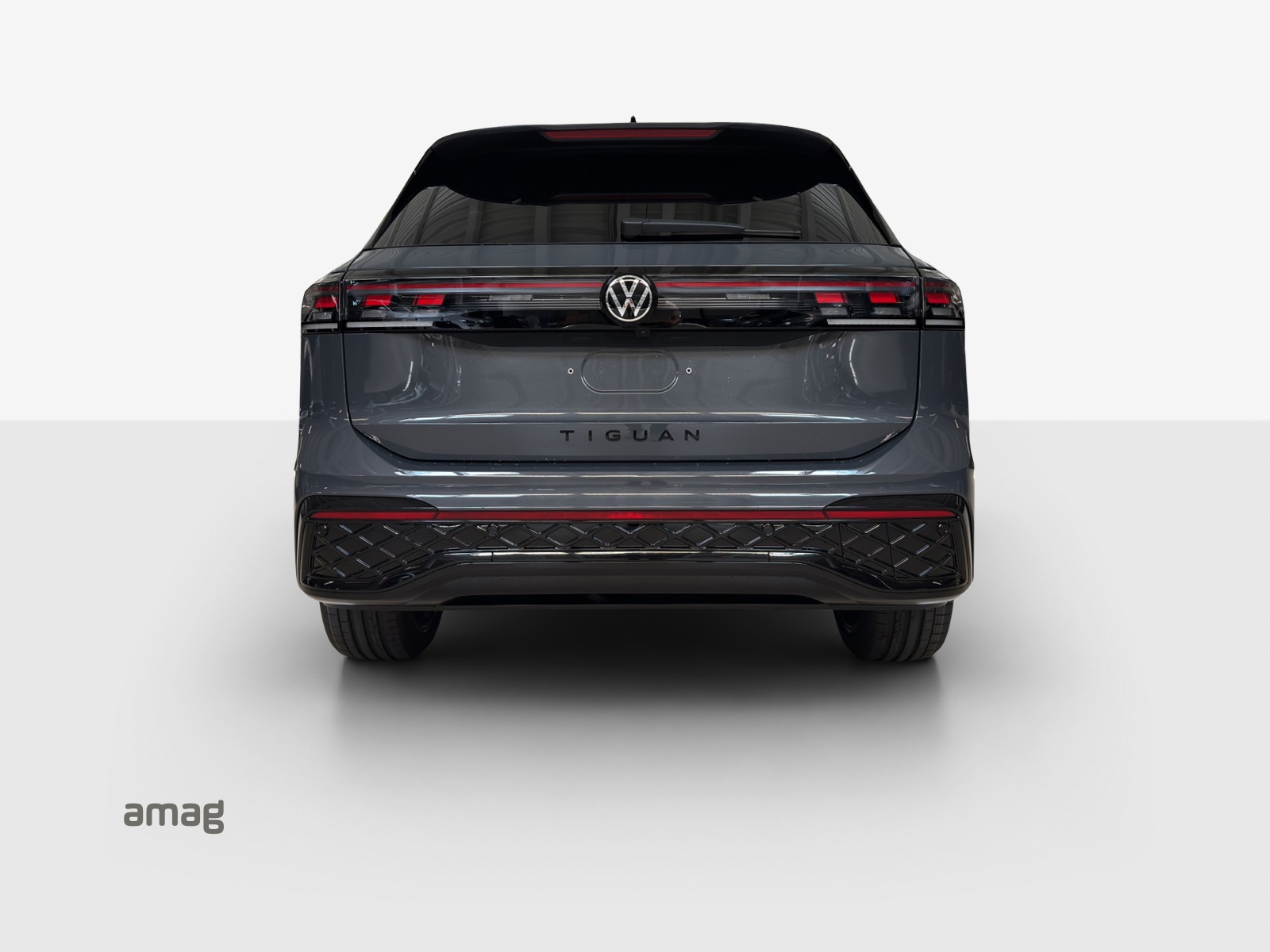 VW Tiguan 2.0 TSI DSG R-Line Plus 4Motion-image-3