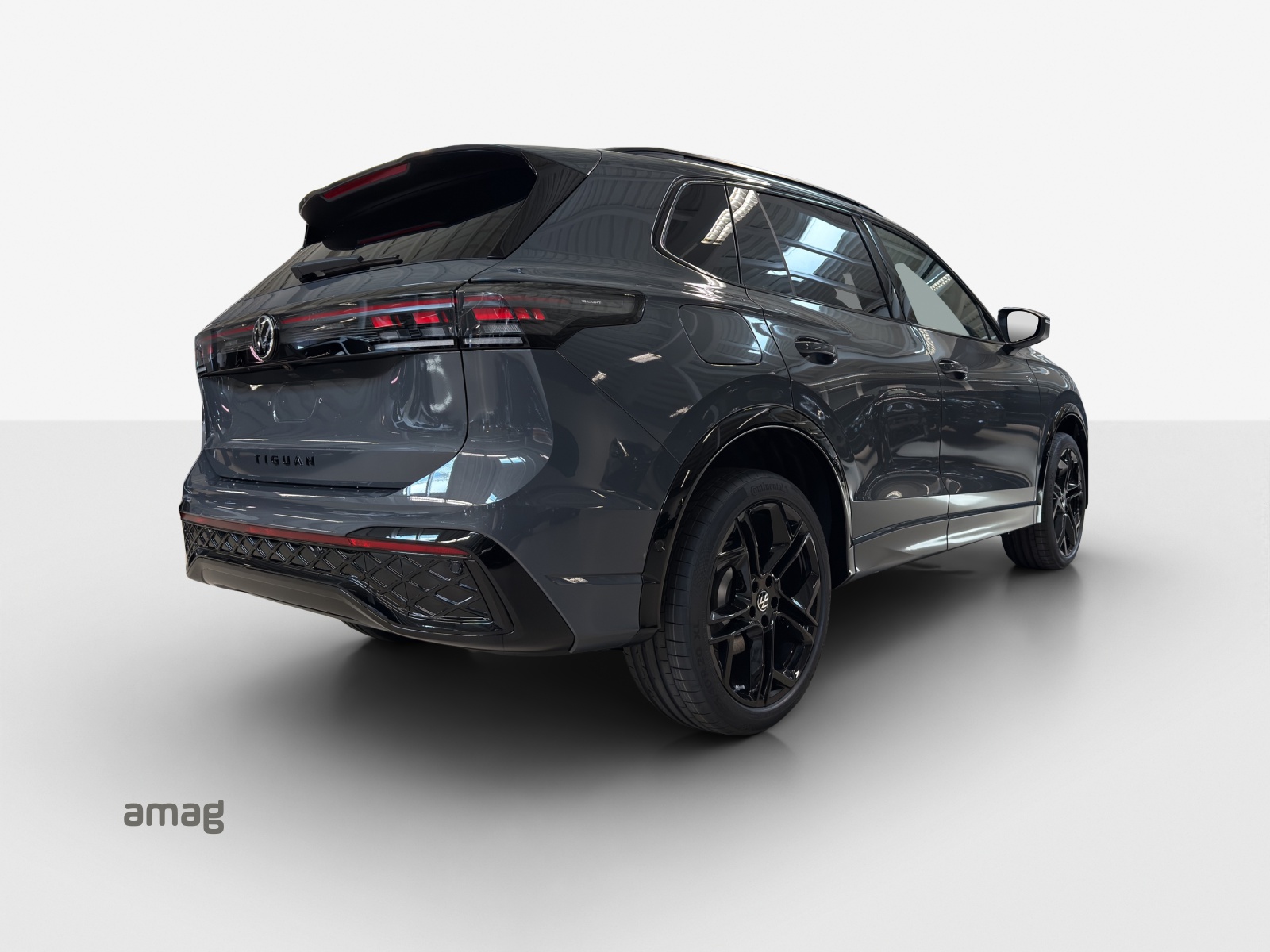 VW Tiguan 2.0 TSI DSG R-Line Plus 4Motion-image-4