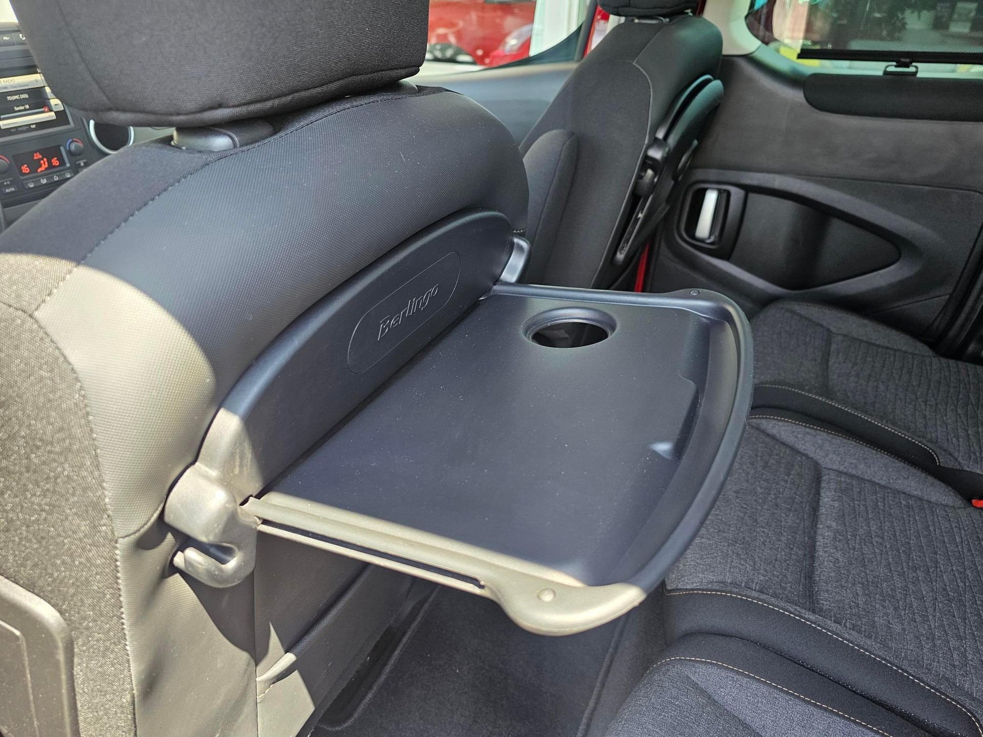 CITROEN Berlingo 1.6i BlueHDi Shine ETG-image-15