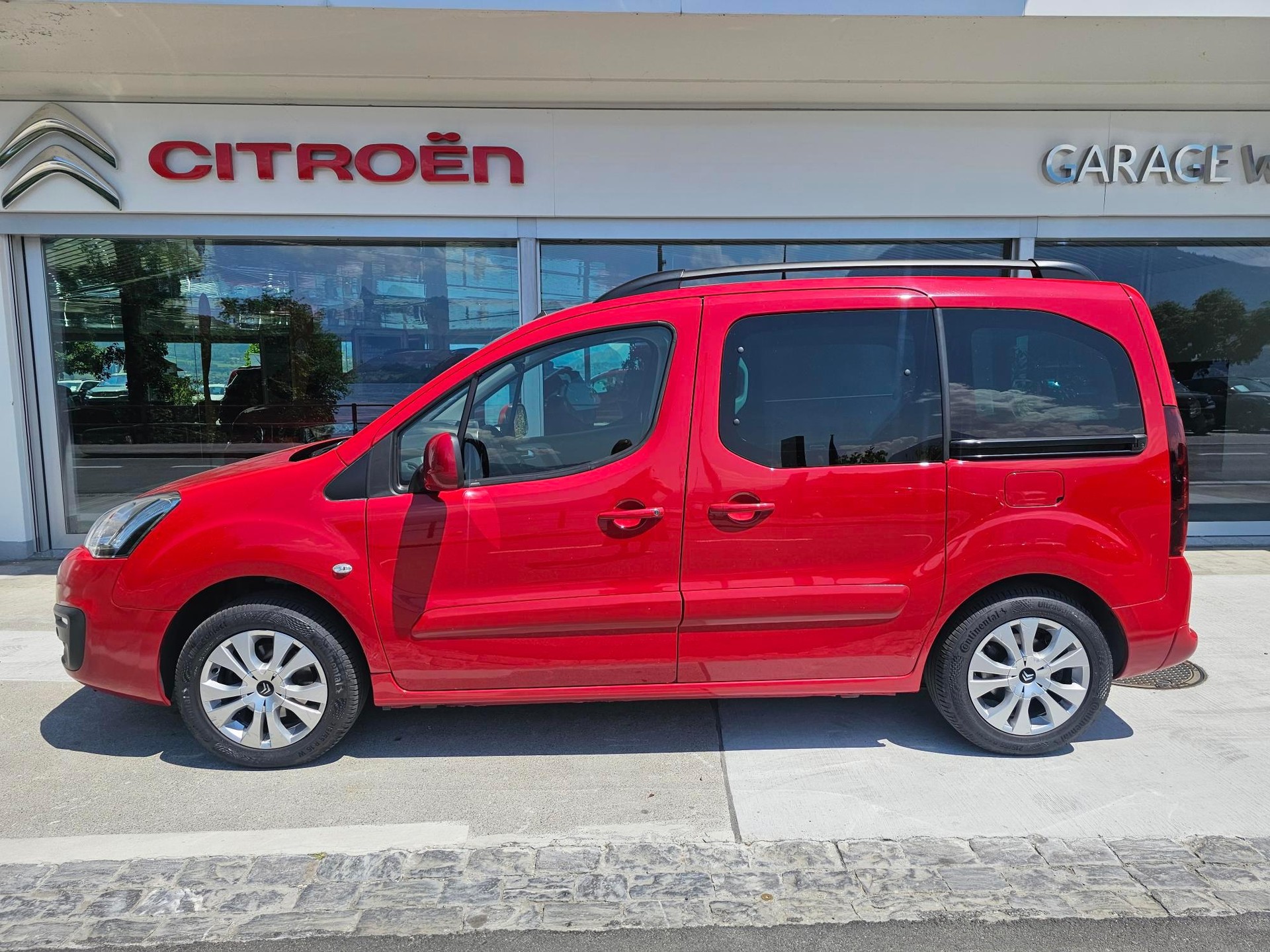 CITROEN Berlingo 1.6i BlueHDi Shine ETG-image-1