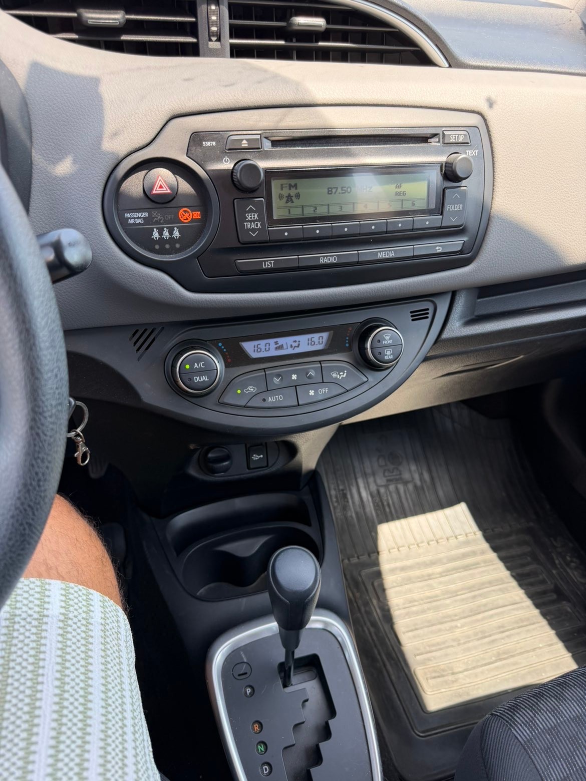 TOYOTA Yaris 1.5 VVT-i Hybrid Luna e-CVT-image-11