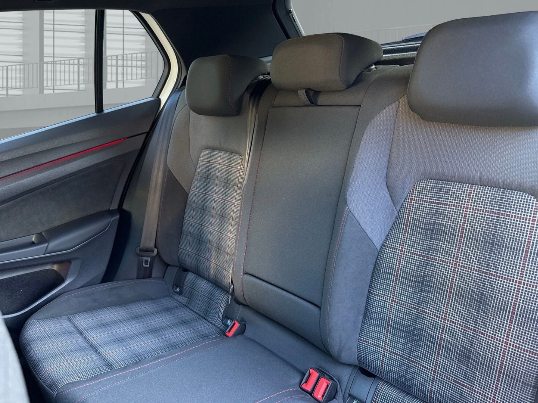 VW Golf 2.0 TSI GTI DSG-image-8