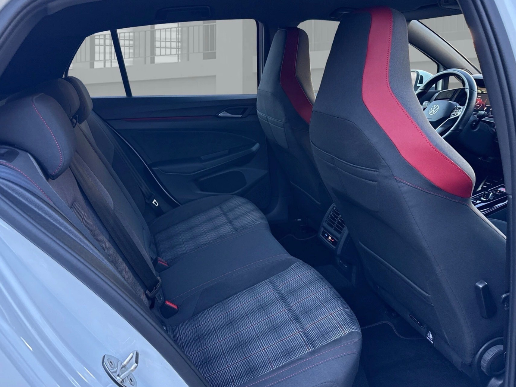 VW Golf 2.0 TSI GTI DSG-image-6