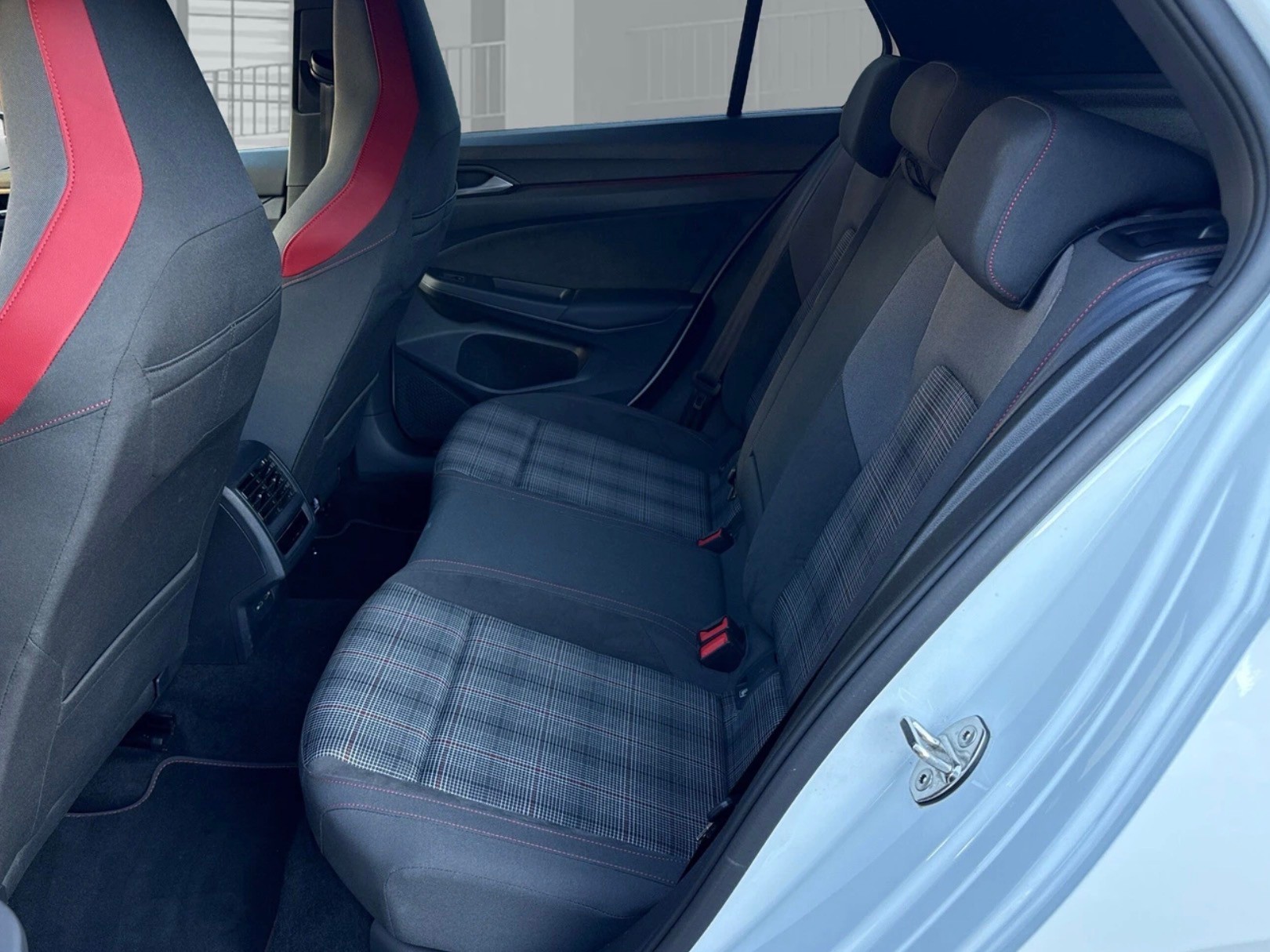 VW Golf 2.0 TSI GTI DSG-image-9