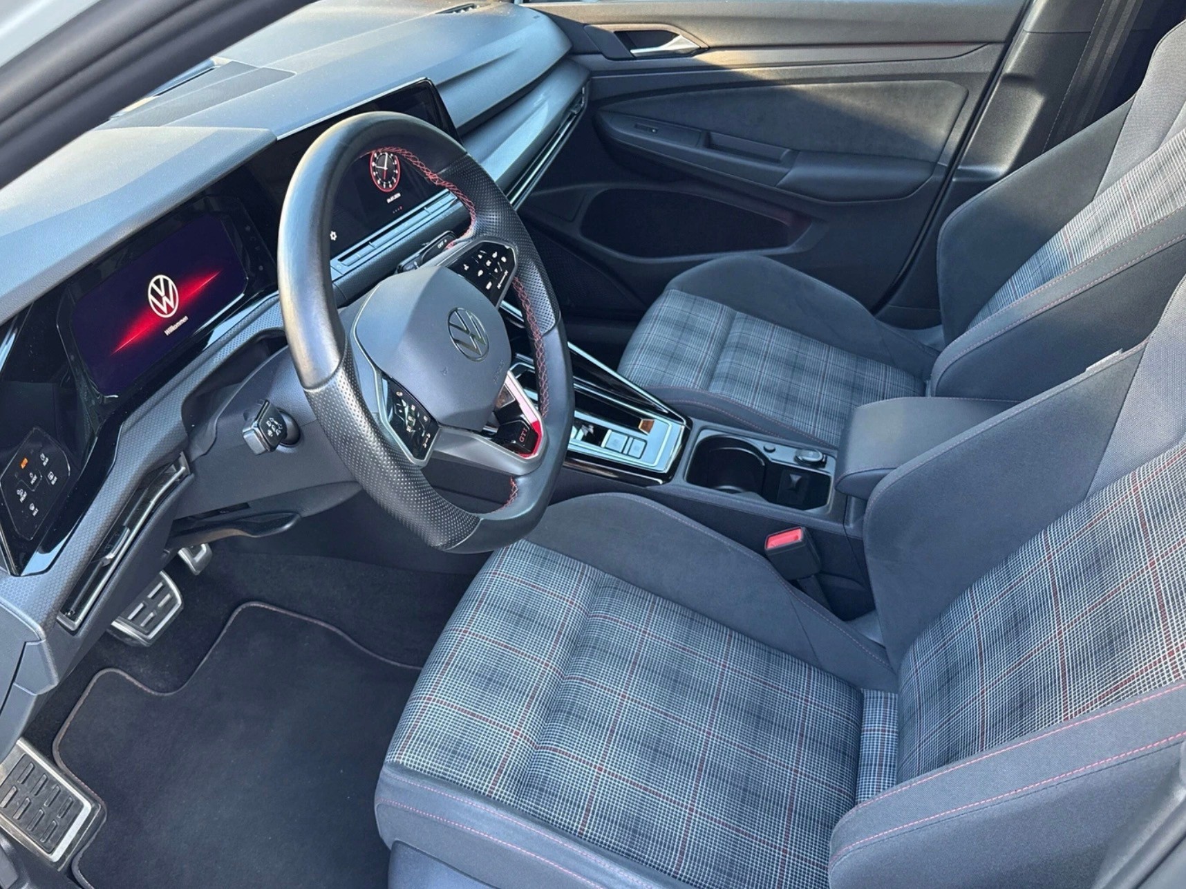 VW Golf 2.0 TSI GTI DSG-image-5