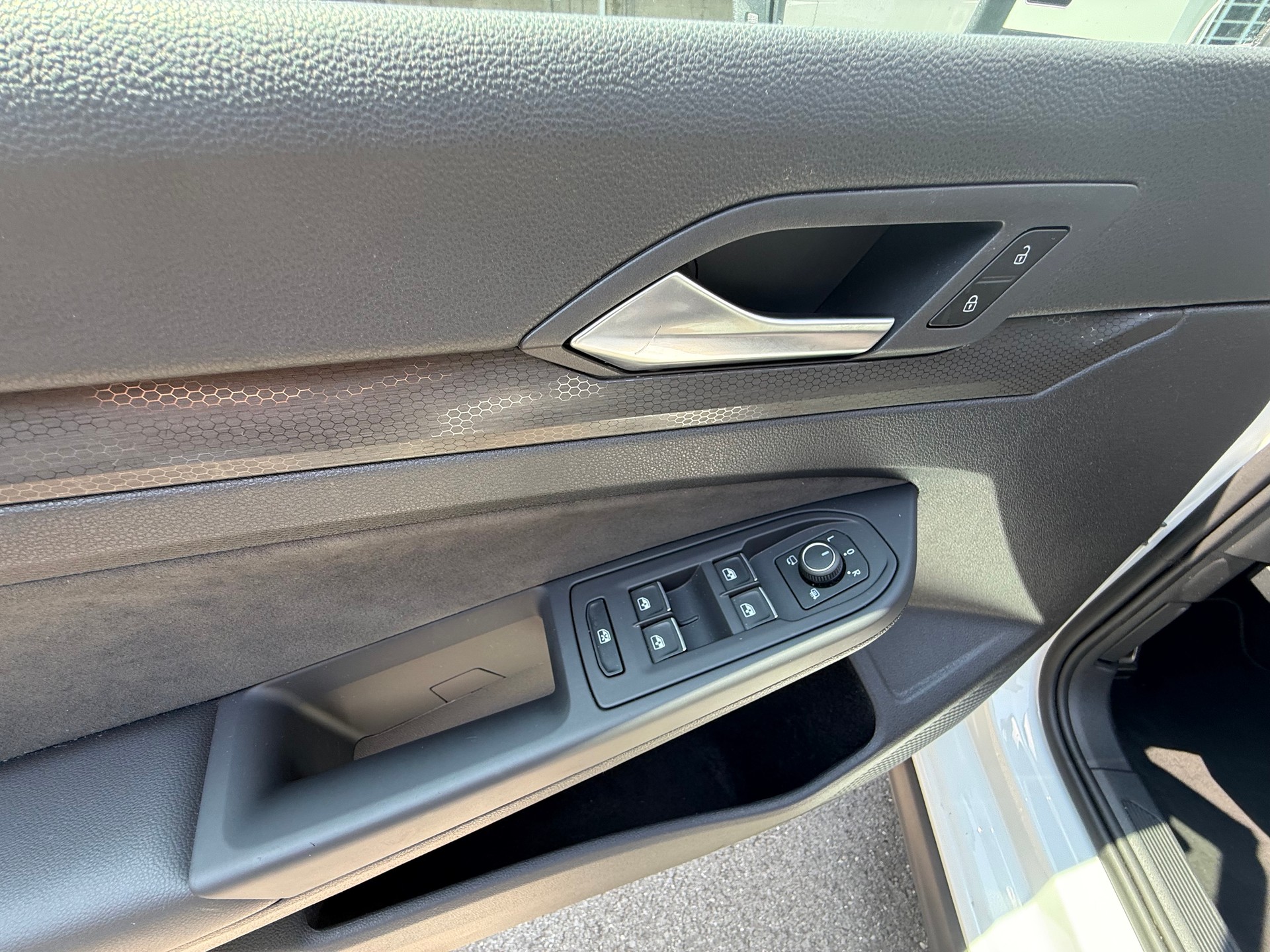 VW Golf 2.0 TSI GTI DSG-image-11