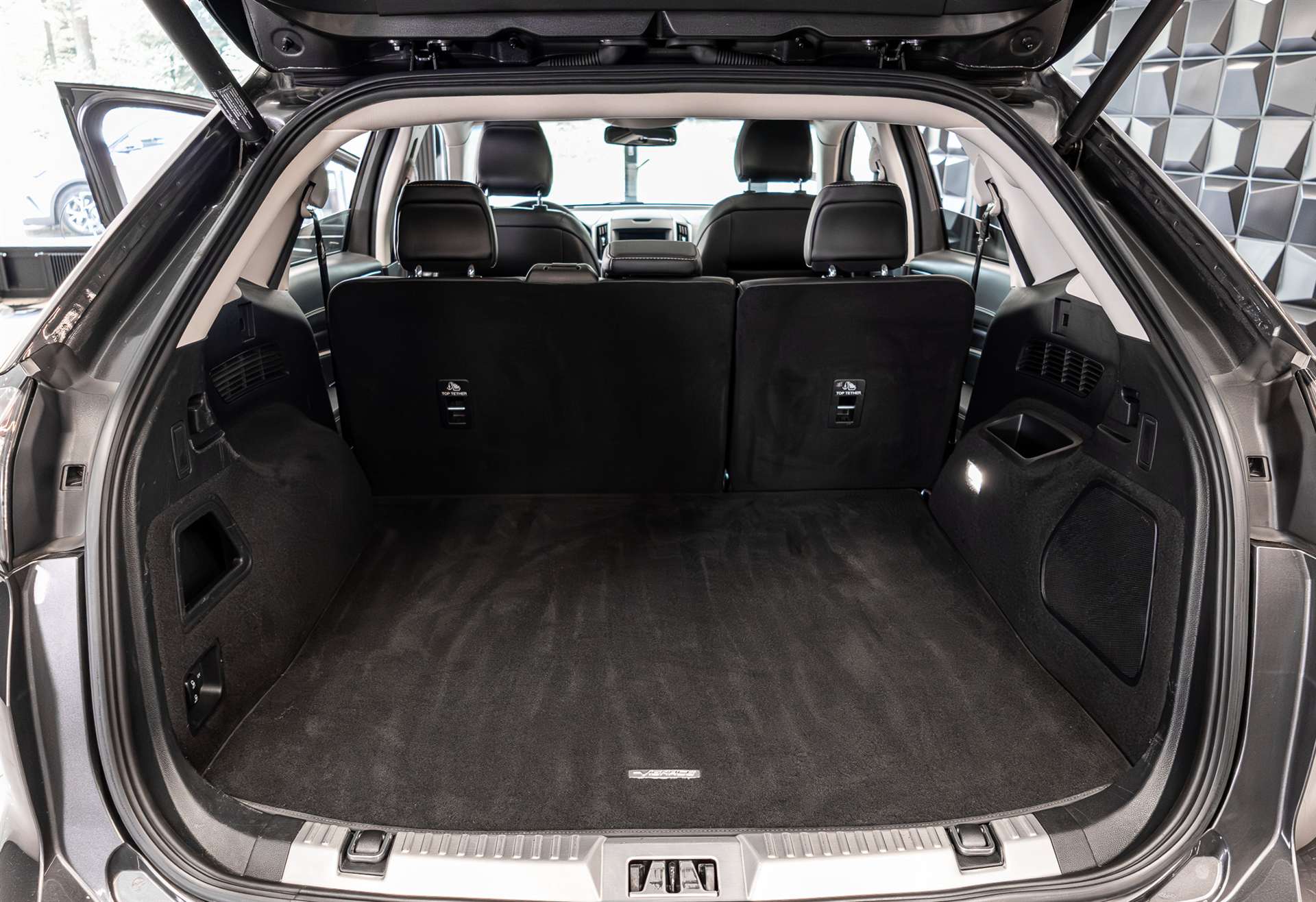 FORD Edge 2.0 TDCi Vignale 4WD PowerShift-image-24