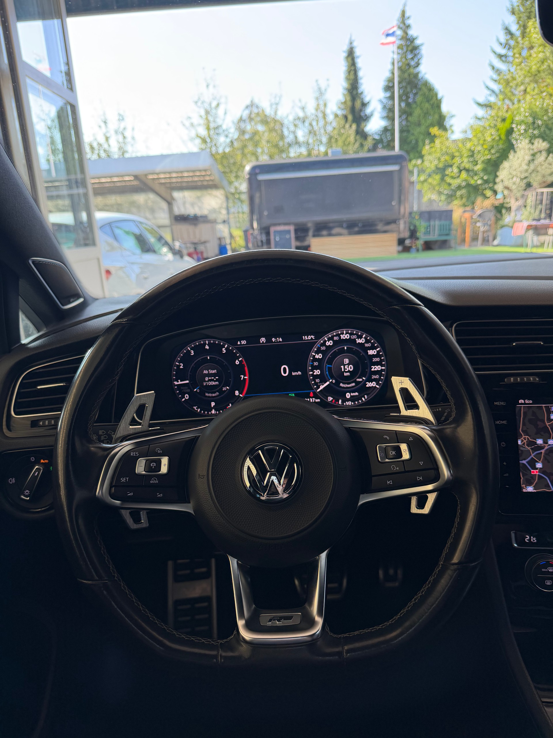 VW Golf VII 1.5 TSI 150 Highline R-Line DSG-image-10