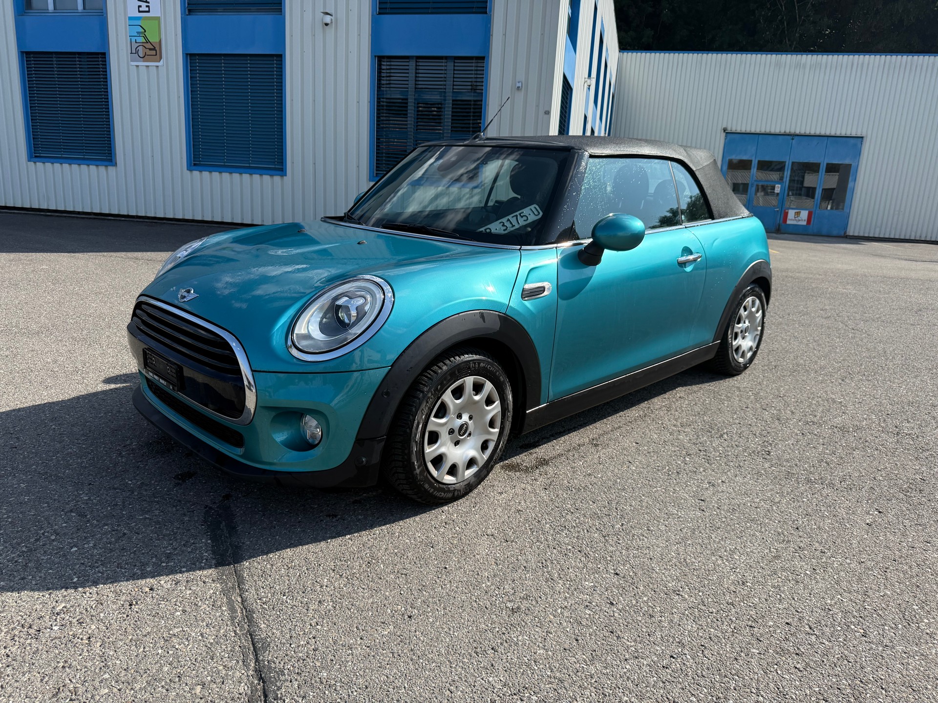 MINI Cooper Cabriolet-image-5