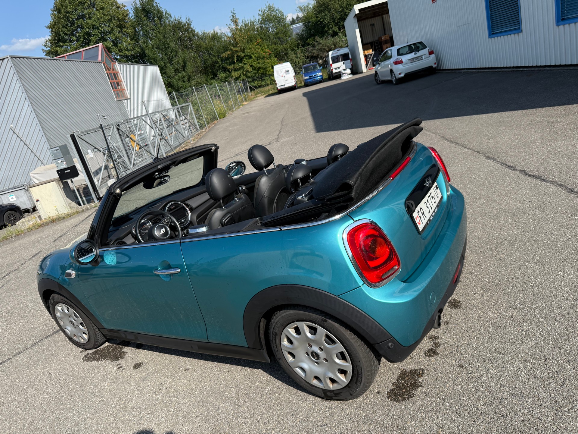 MINI Cooper Cabriolet-image-4