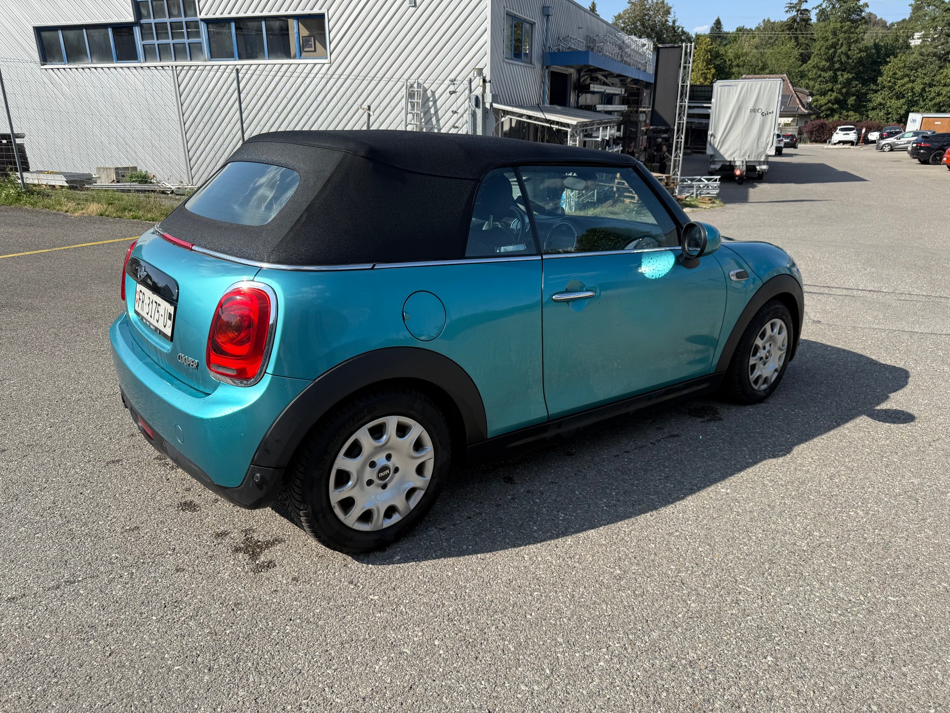 MINI Cooper Cabriolet-image-8