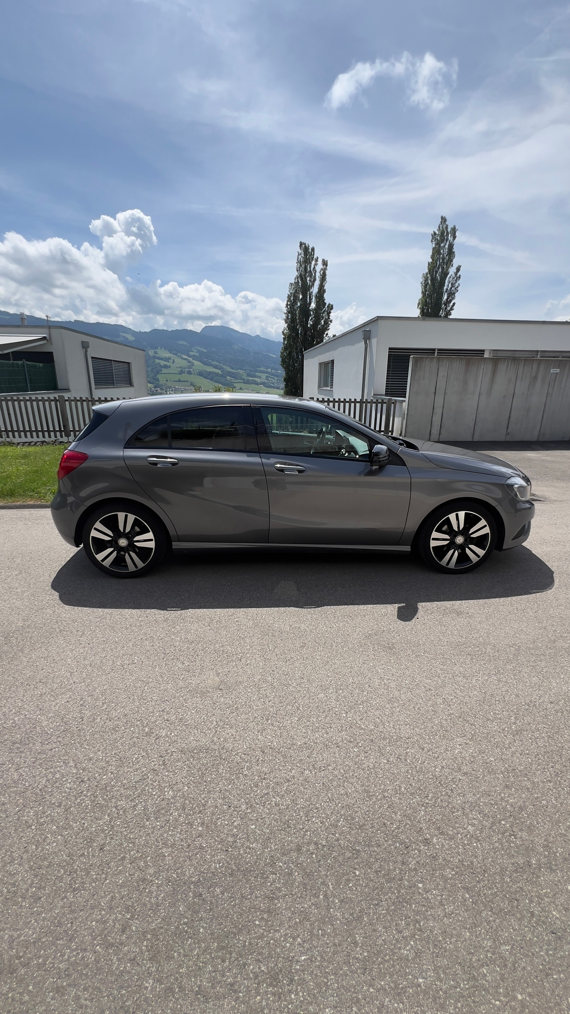 MERCEDES-BENZ A 200-image-1