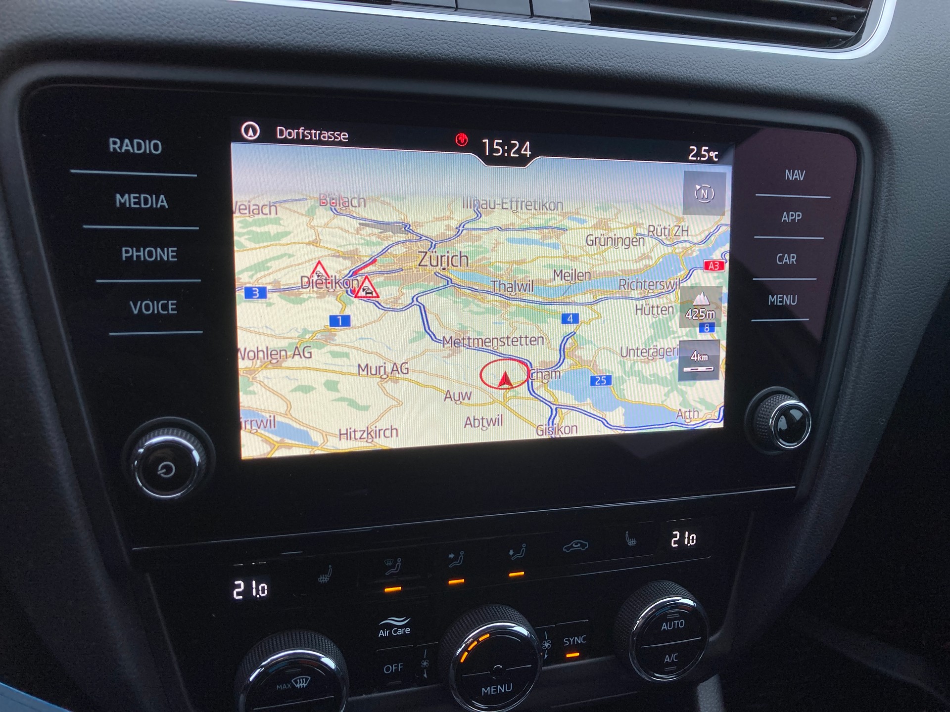 SKODA Octavia Combi 1.6 TDI Ambition 4x4 mit Anhängerkupplung-image-11