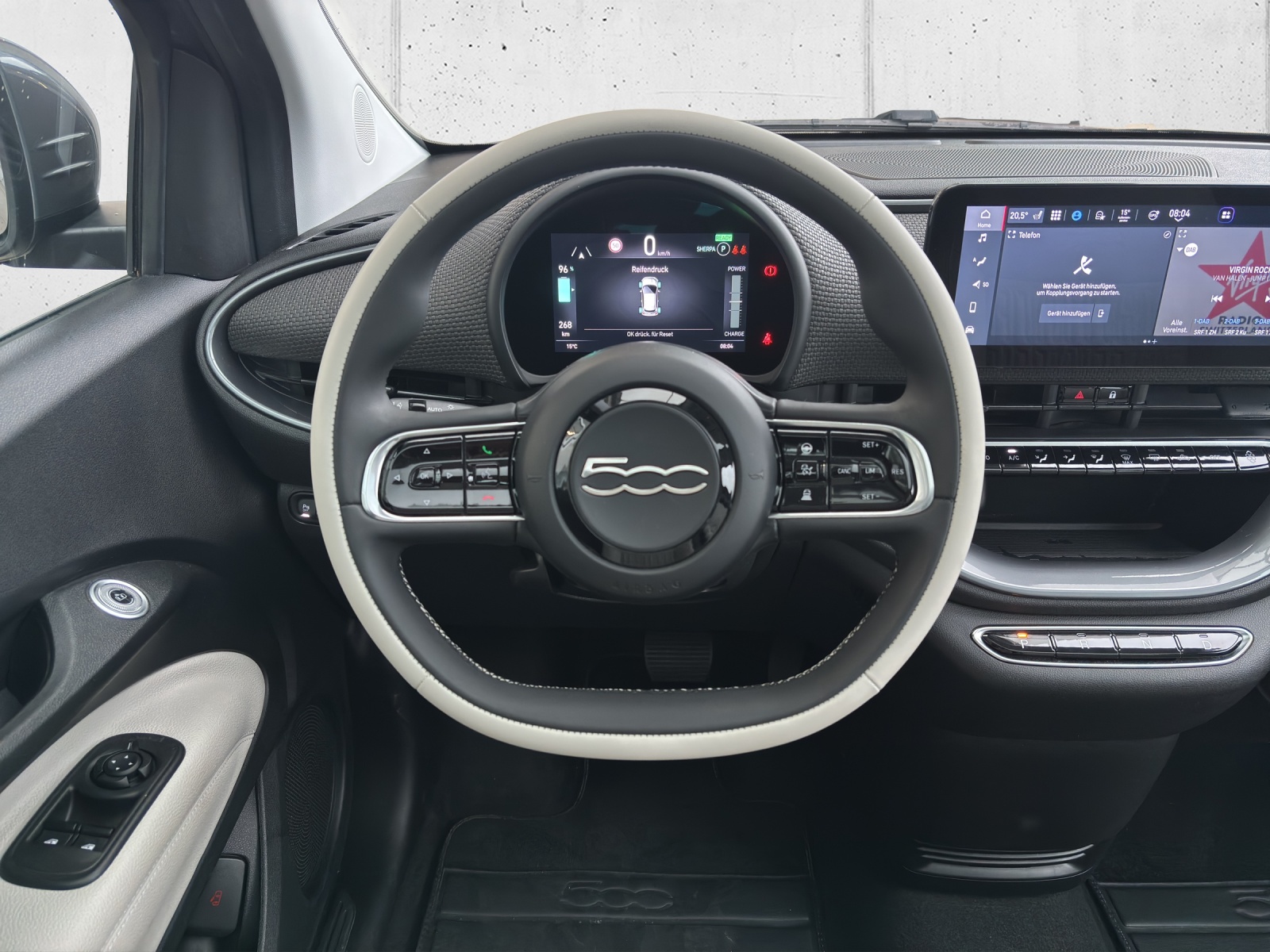 FIAT 500 electric 87 kW La Prima mit Panorama-Glasdach-image-11