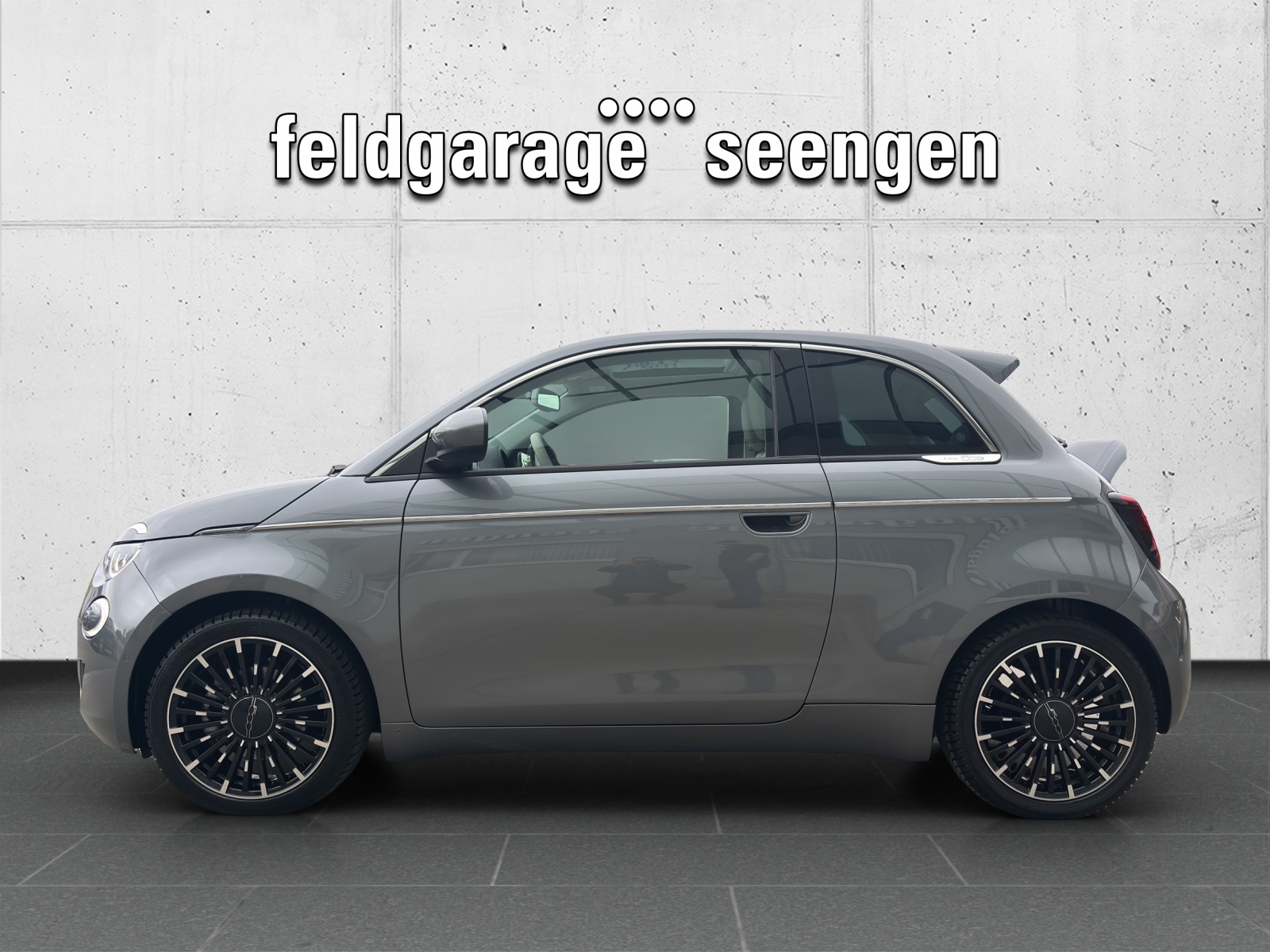 FIAT 500 electric 87 kW La Prima mit Panorama-Glasdach-image-1