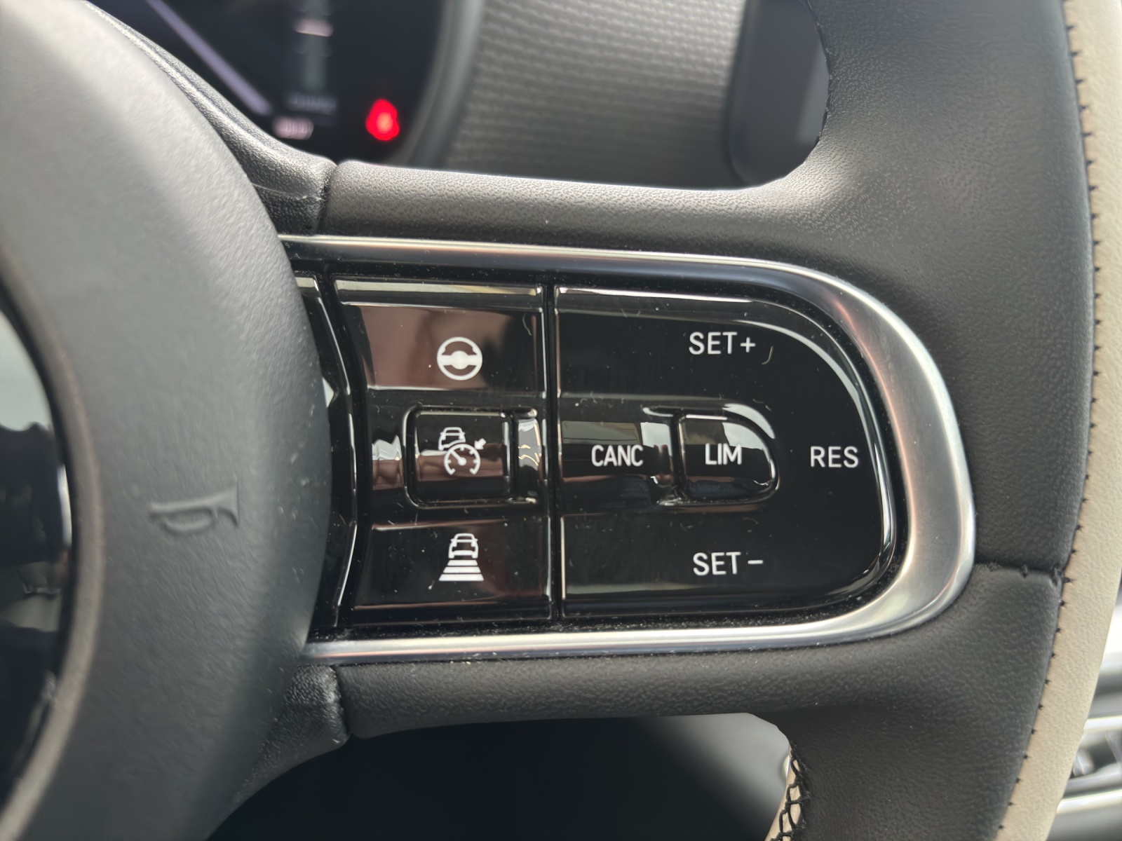 FIAT 500 electric 87 kW La Prima mit Panorama-Glasdach-image-12