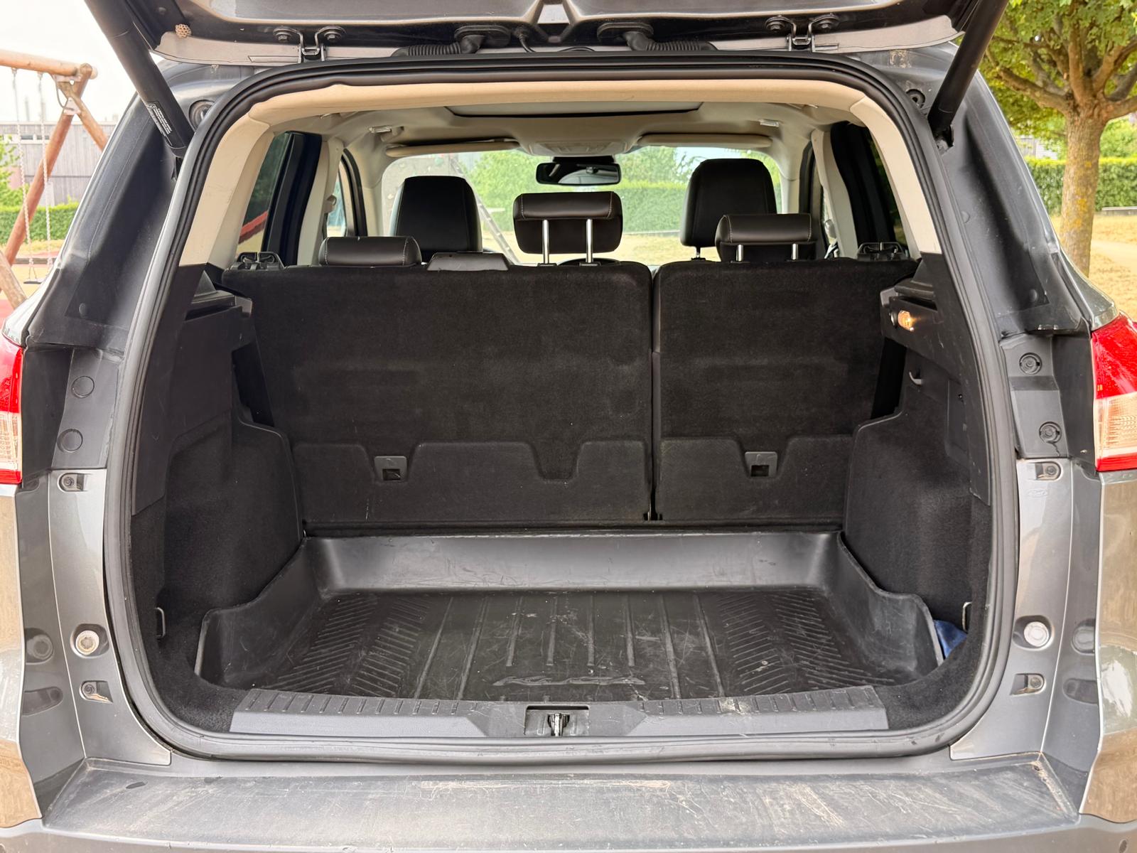 FORD Kuga 2.0 TDCi Titanium 4WD PowerShift-image-24